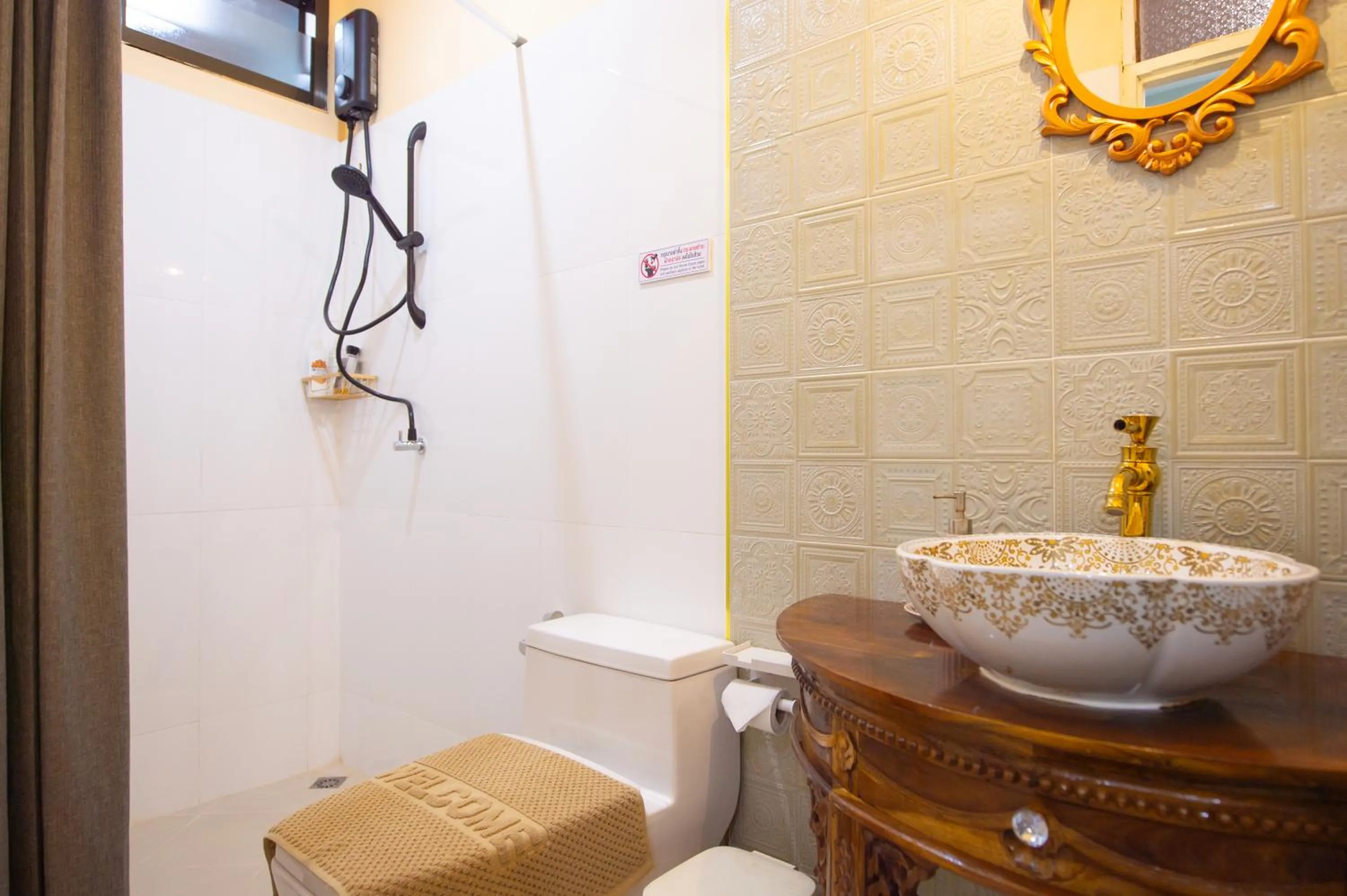 Bathroom in The Unforgotten B&B