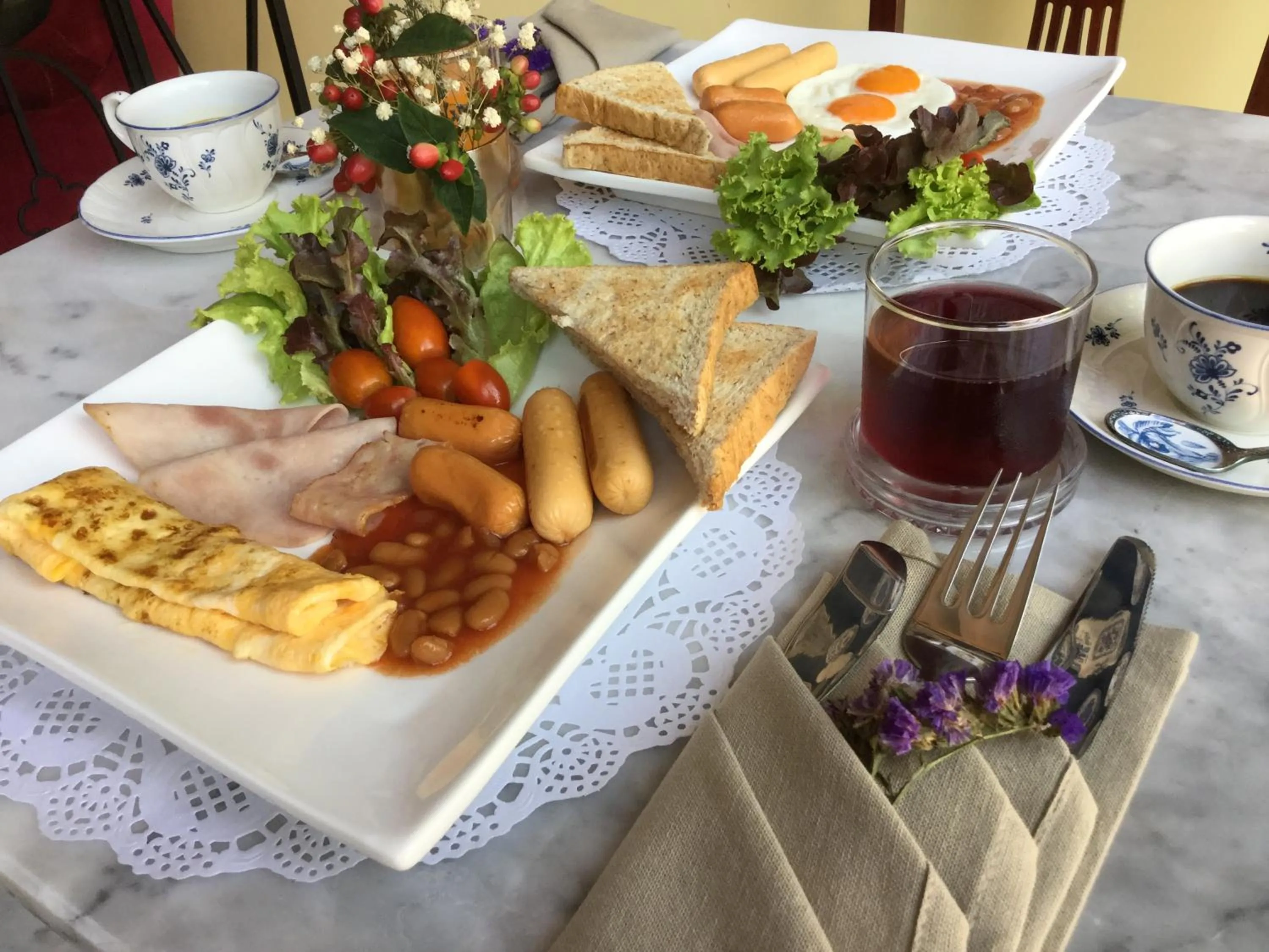 Food and drinks in The Unforgotten B&B