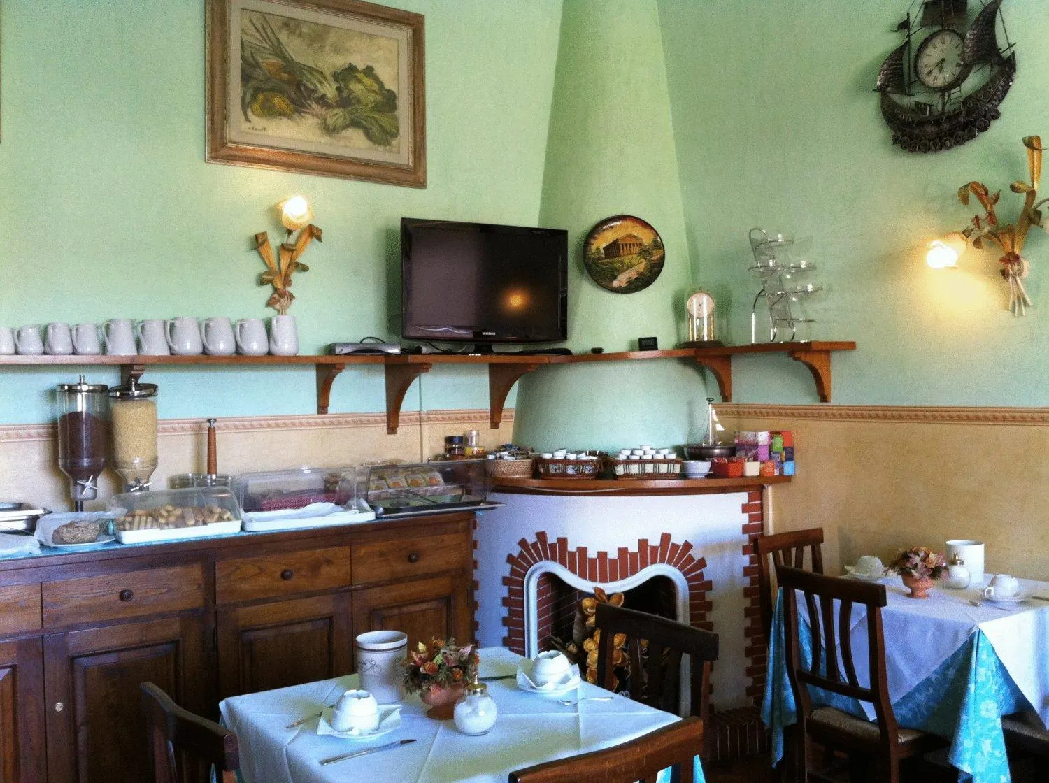 Restaurant/places to eat in Hotel Desirèe