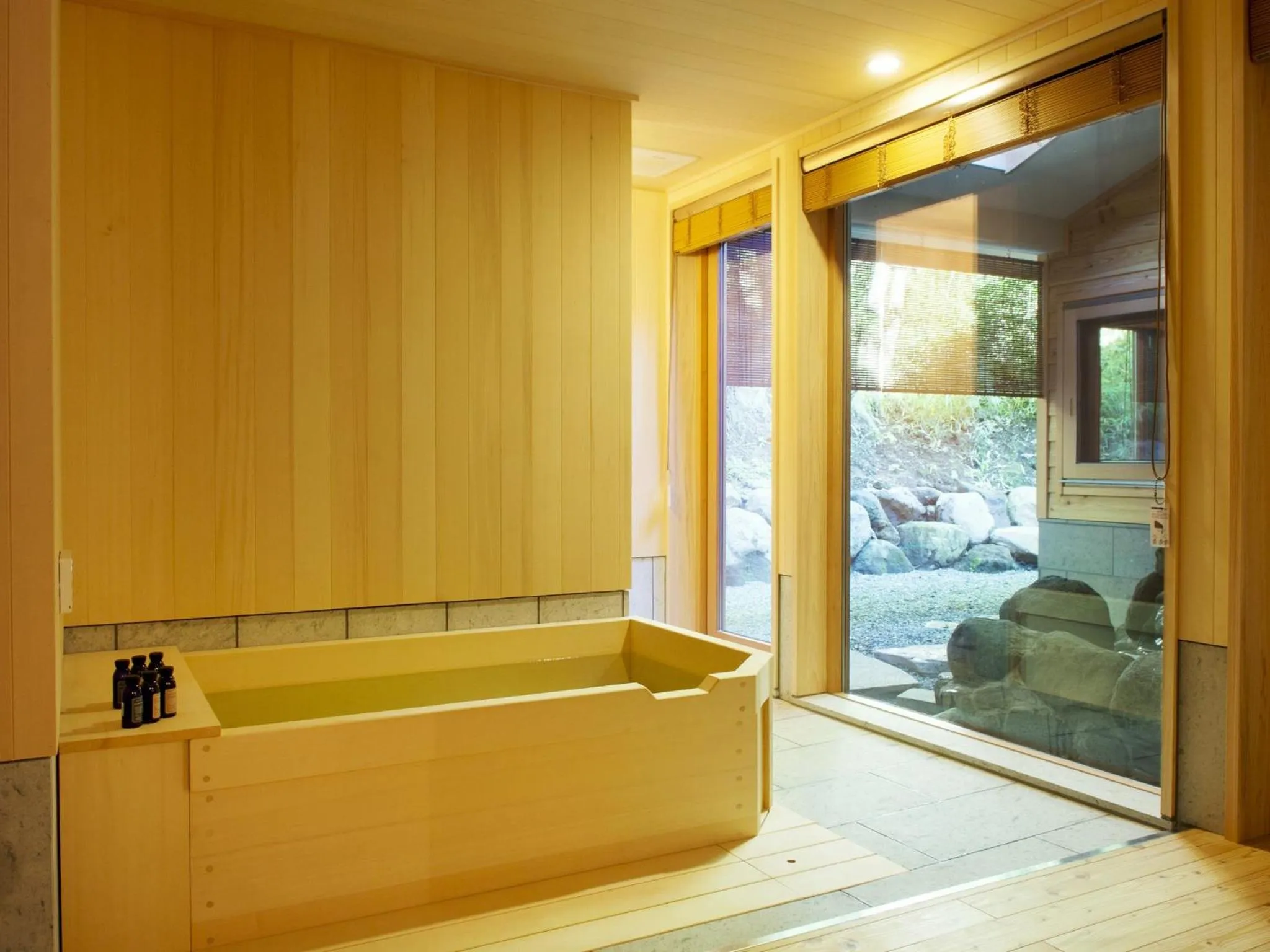 Hot Spring Bath in Hakone Retreat villa 1f