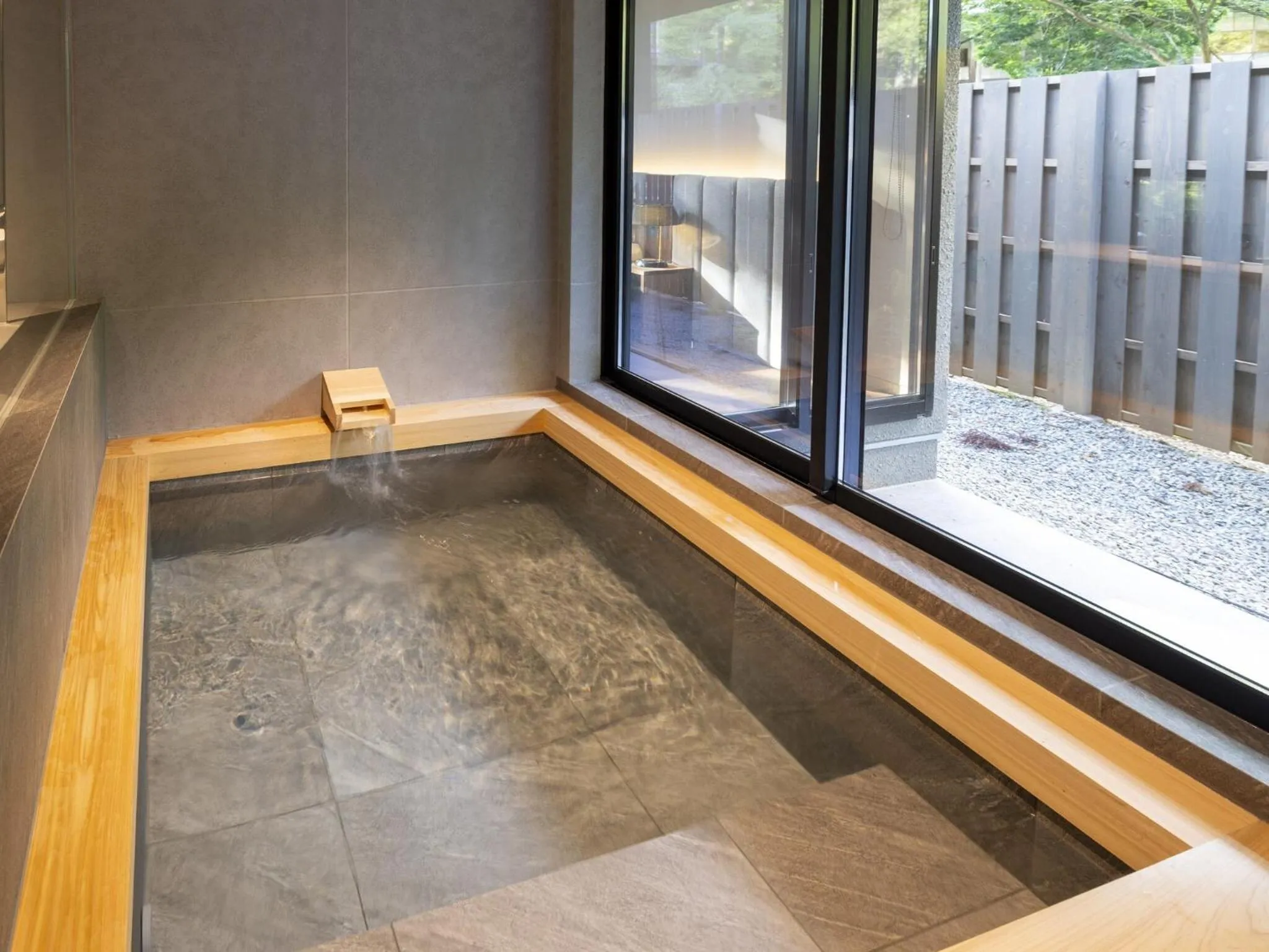Hot Spring Bath in Hakone Retreat villa 1f