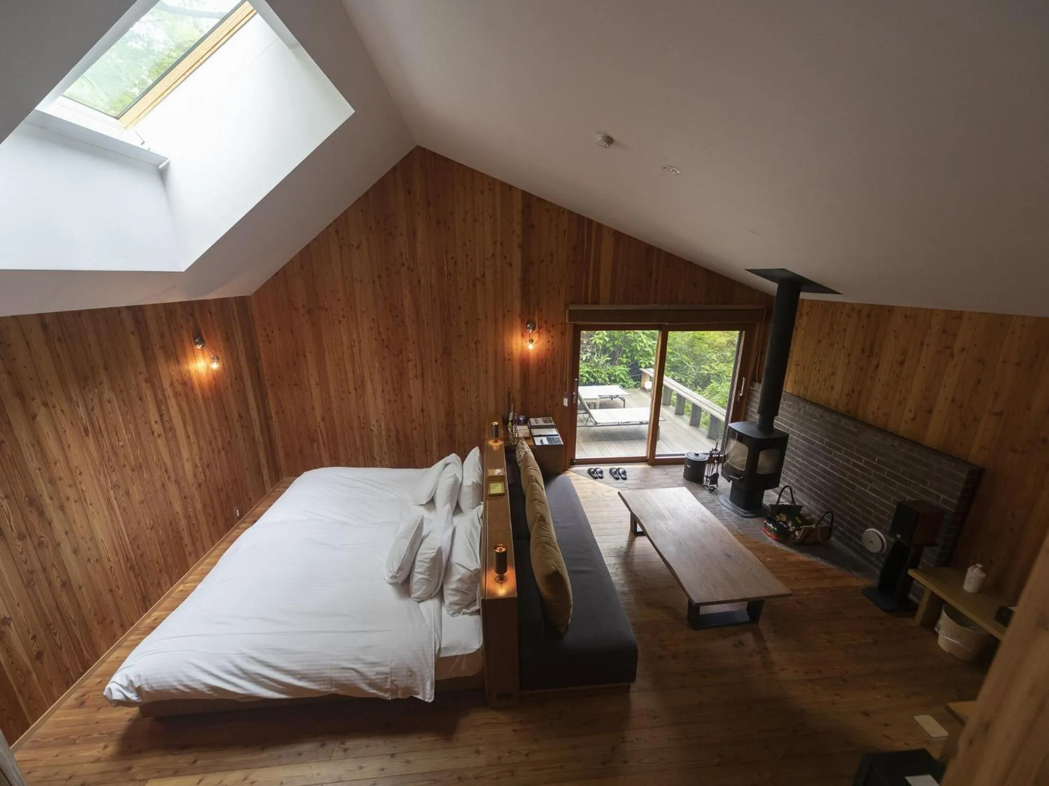 Living room, Bed in Hakone Retreat villa 1f