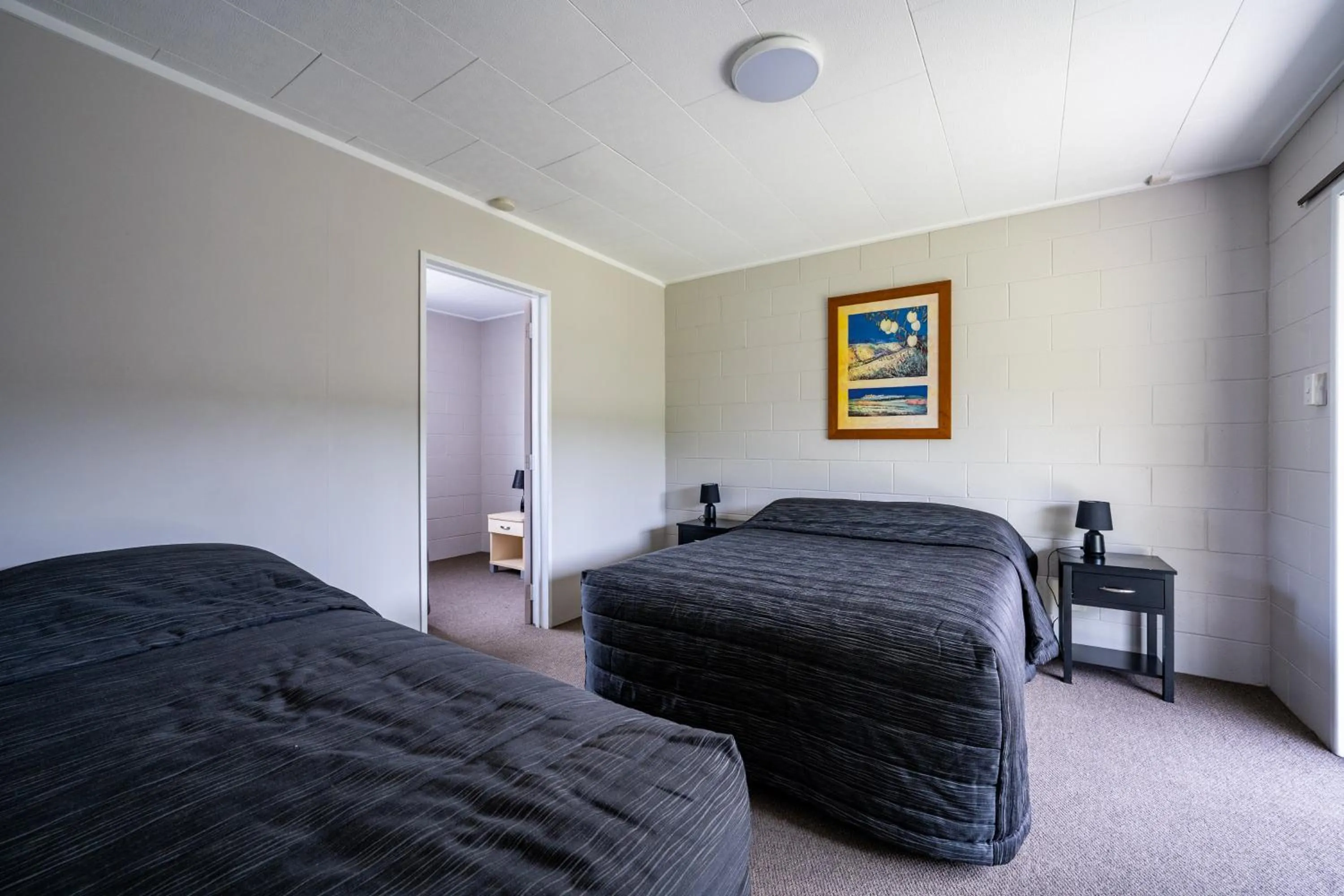 Bedroom, Bed in Dawsons Hotel