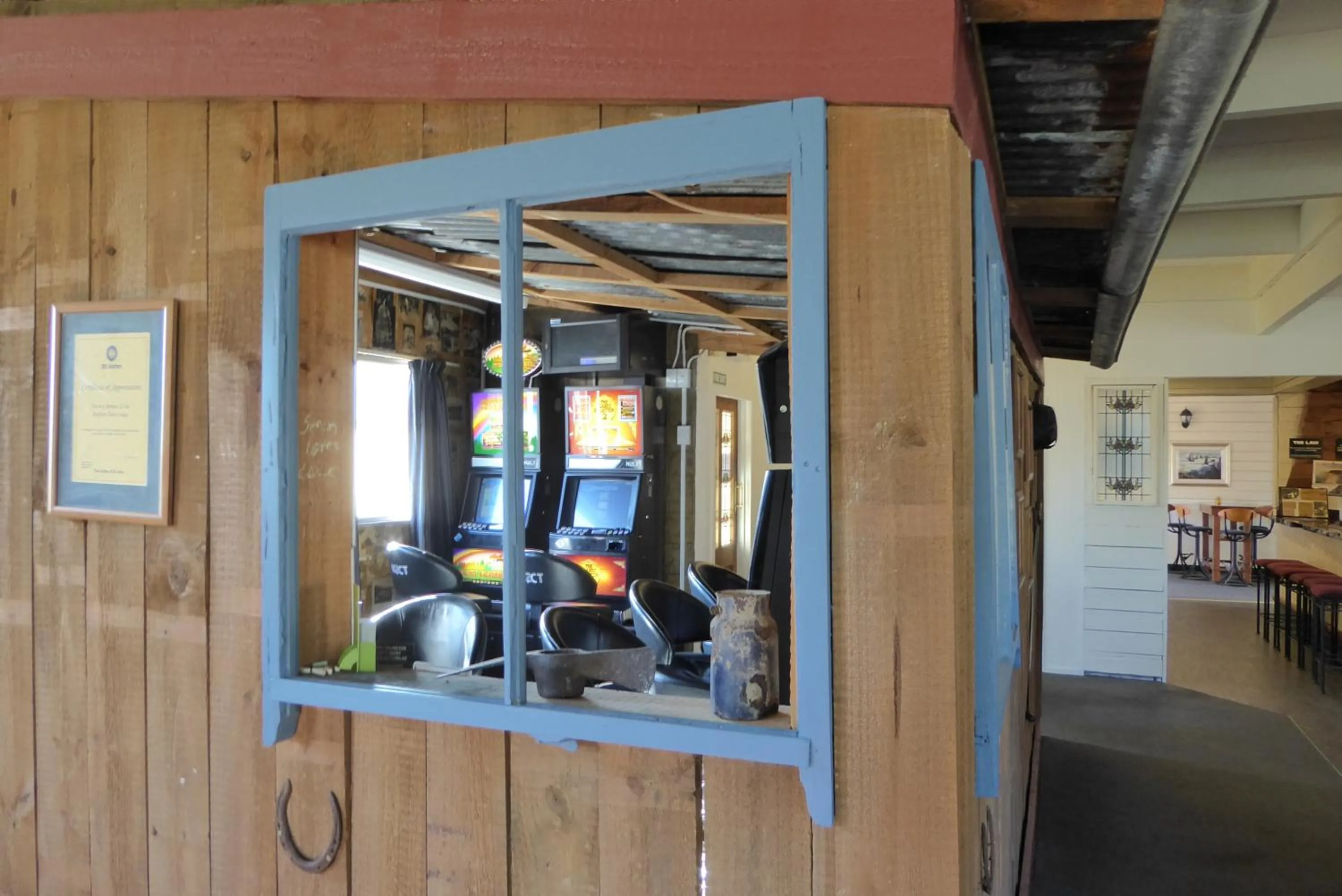 Restaurant/places to eat in Dawsons Hotel