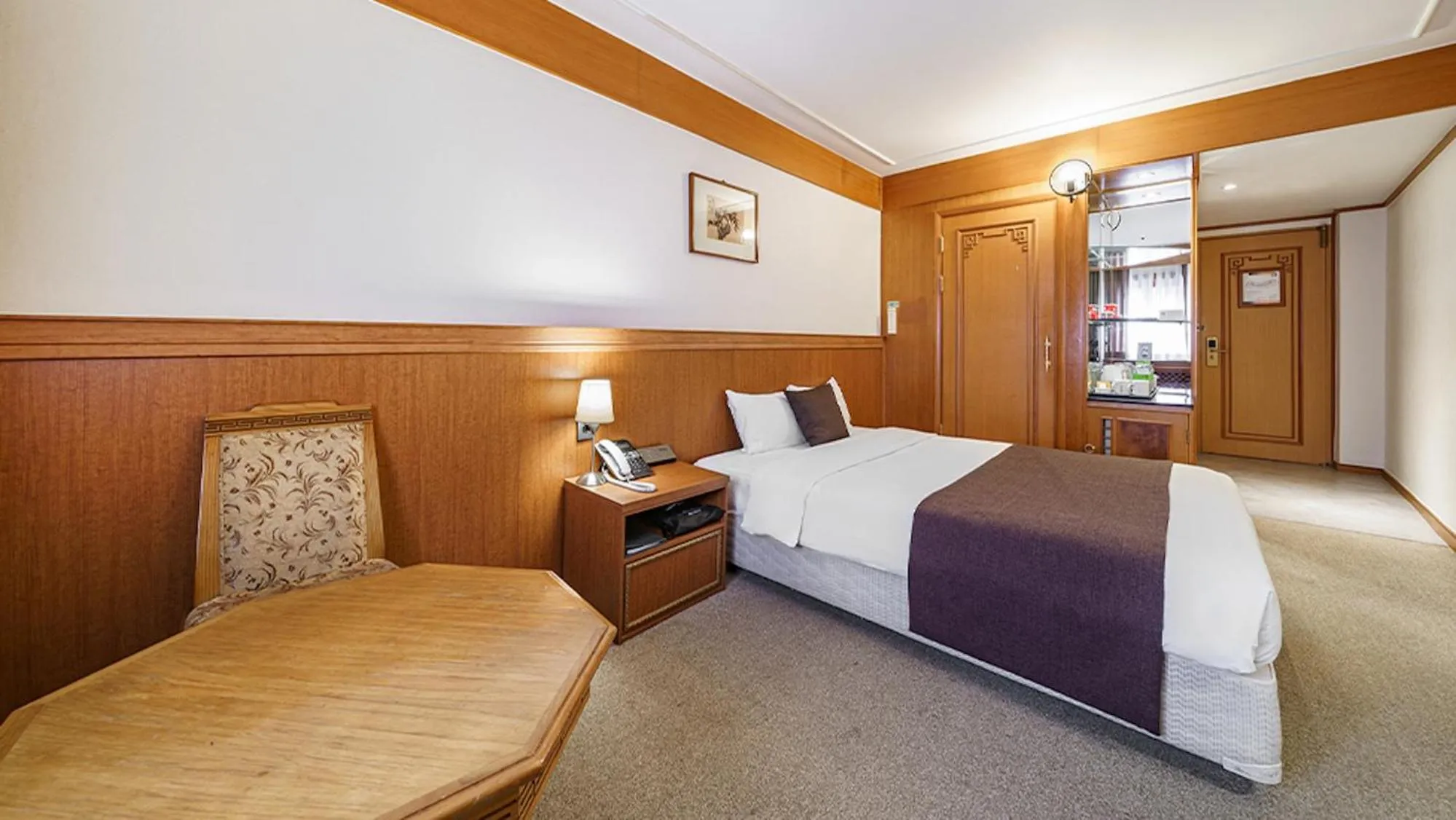 Bed in Commodore Hotel Busan