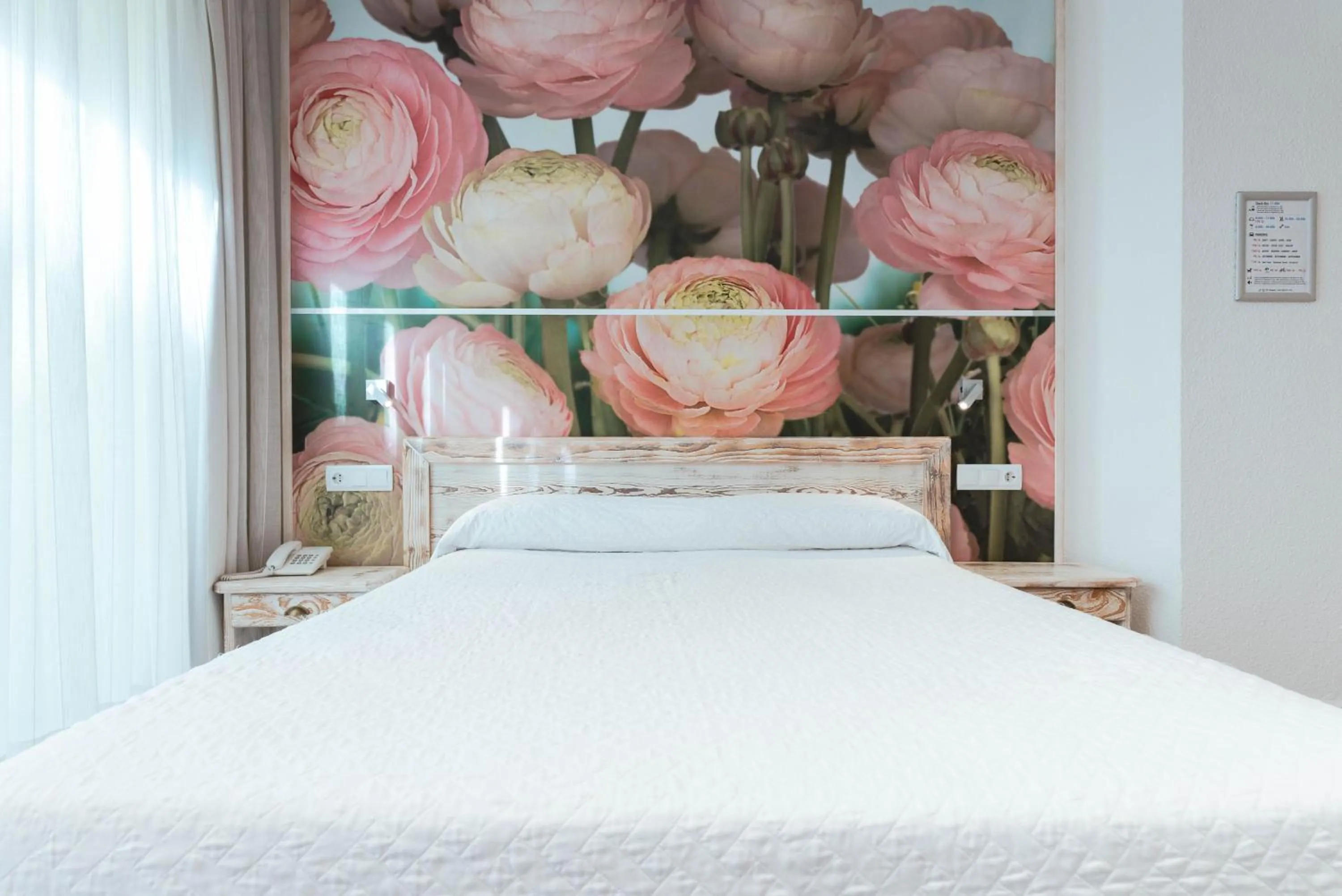 Bed in Hotel S'Agoita