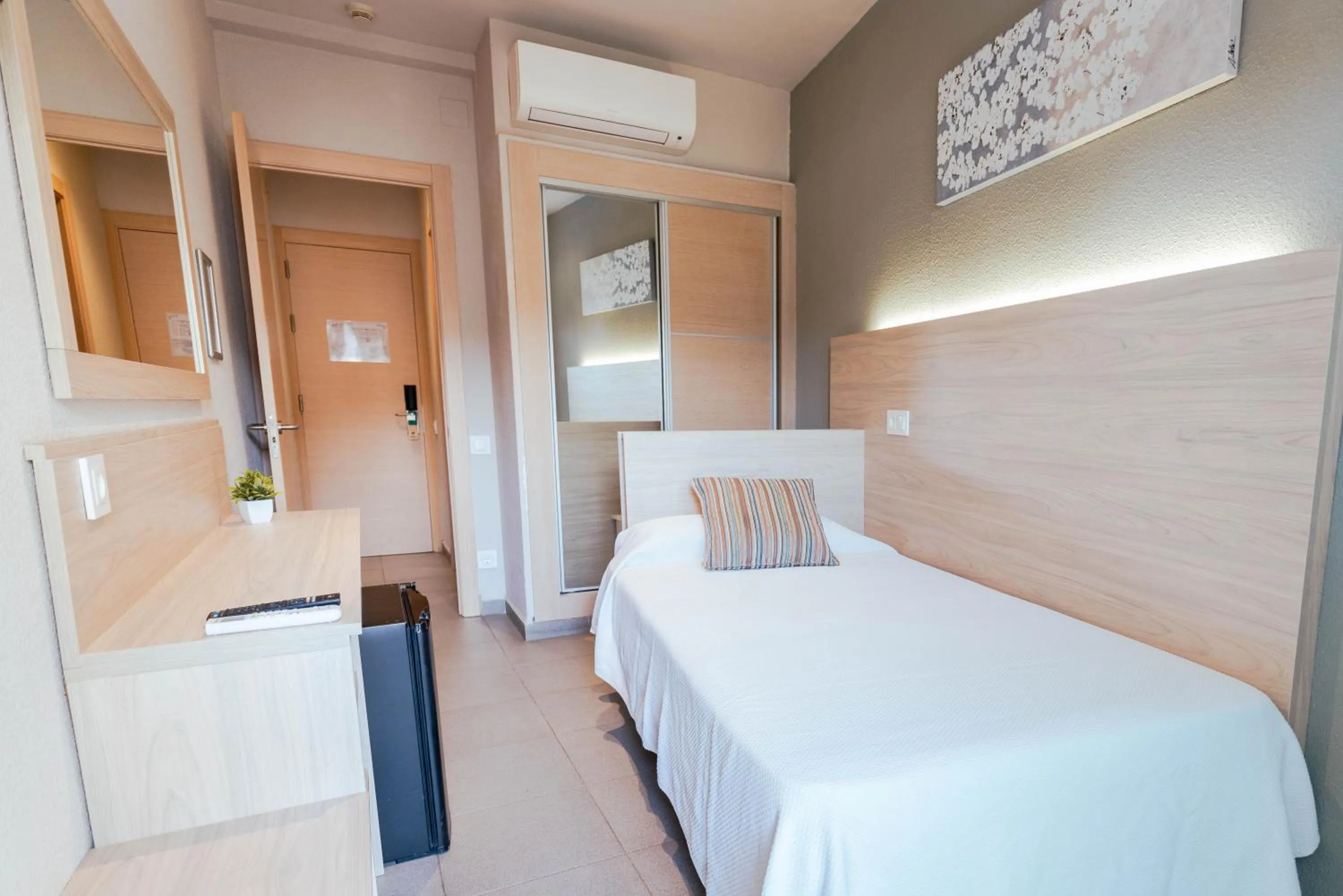 Bed in Hotel S'Agoita