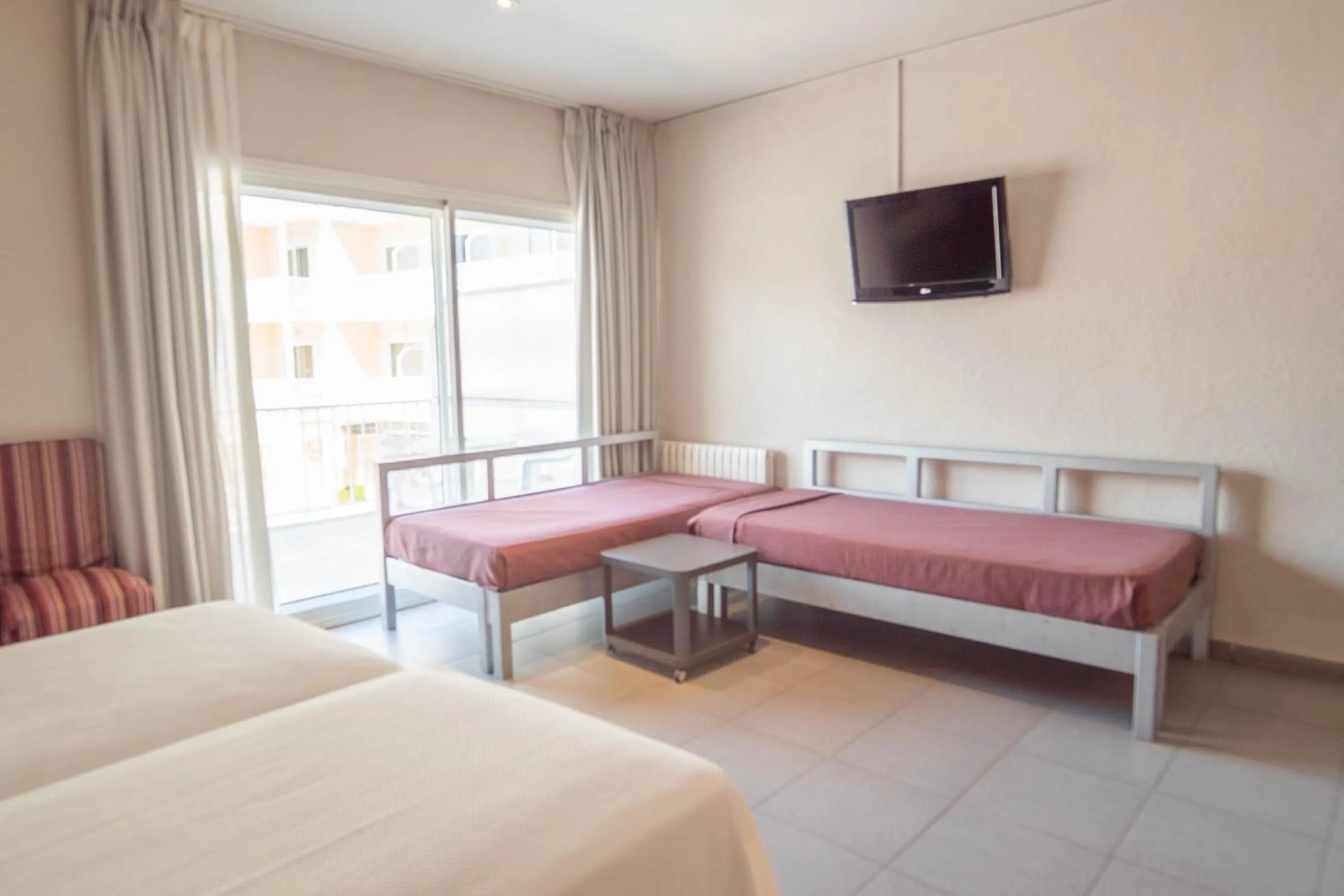 Bedroom, Bed in Hotel S'Agoita