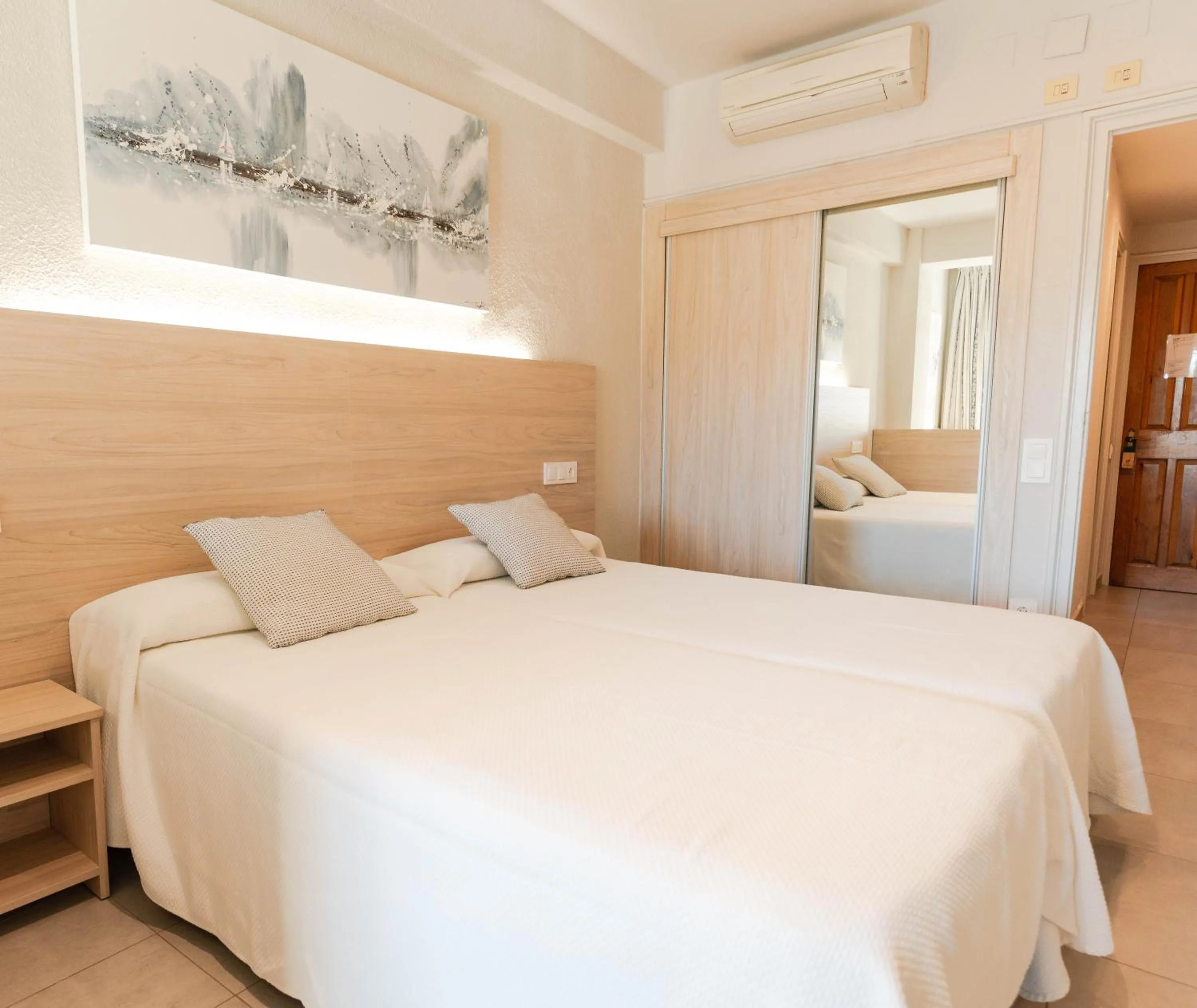 Bed in Hotel S'Agoita