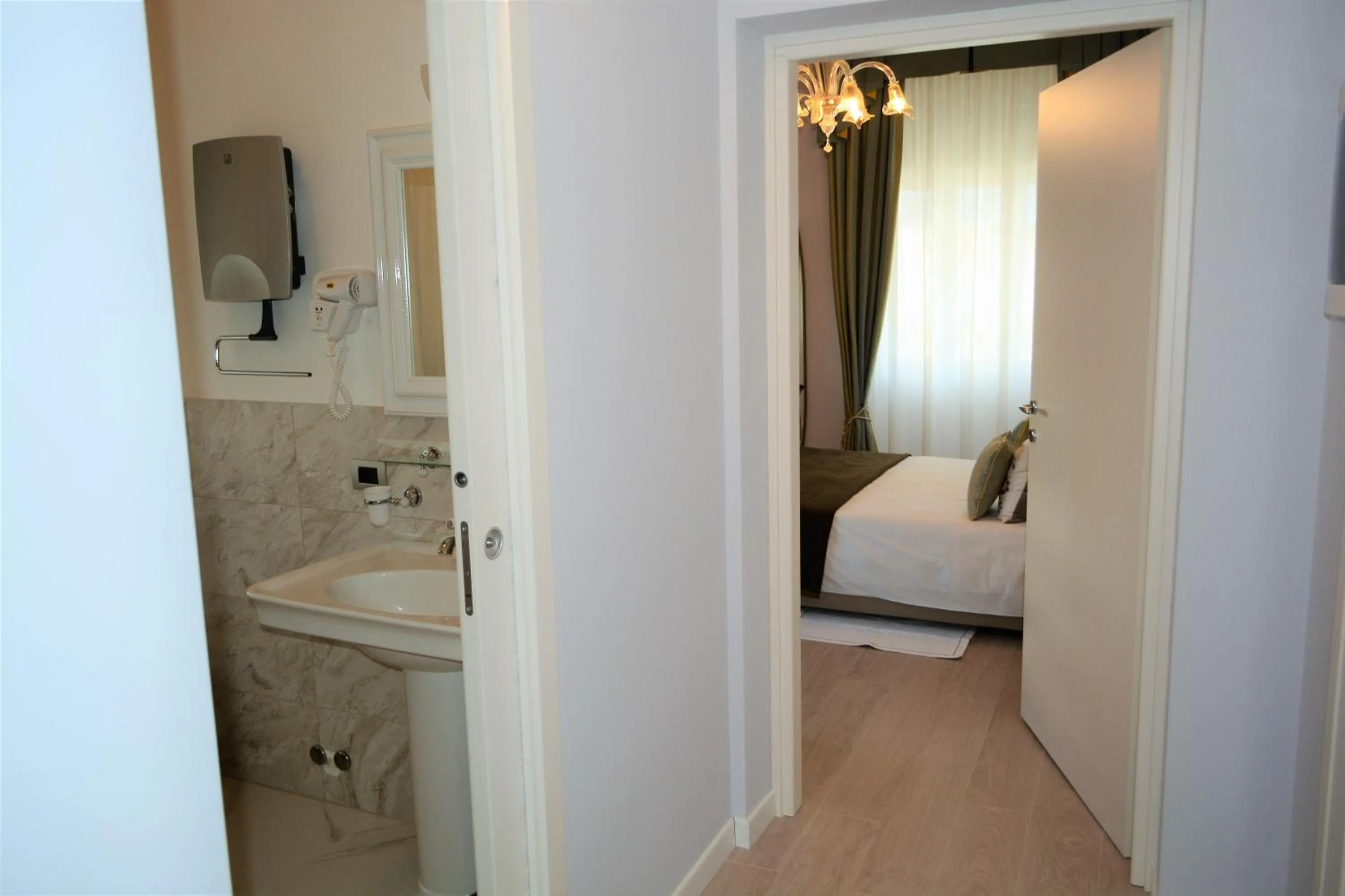 Bed in Les 7 Suites Erica