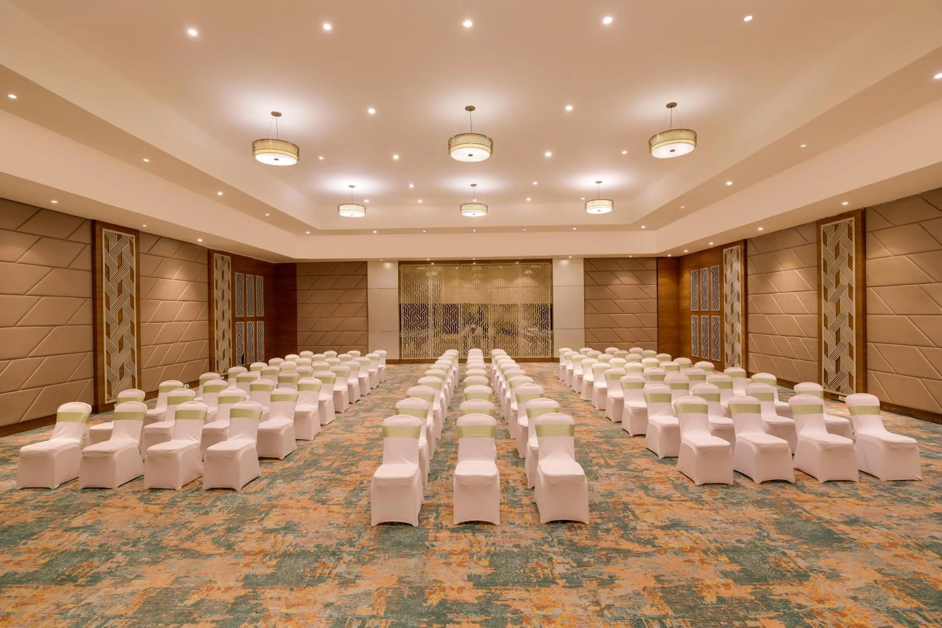 Banquet/Function facilities in Lemon Tree Premier, Navi Mumbai