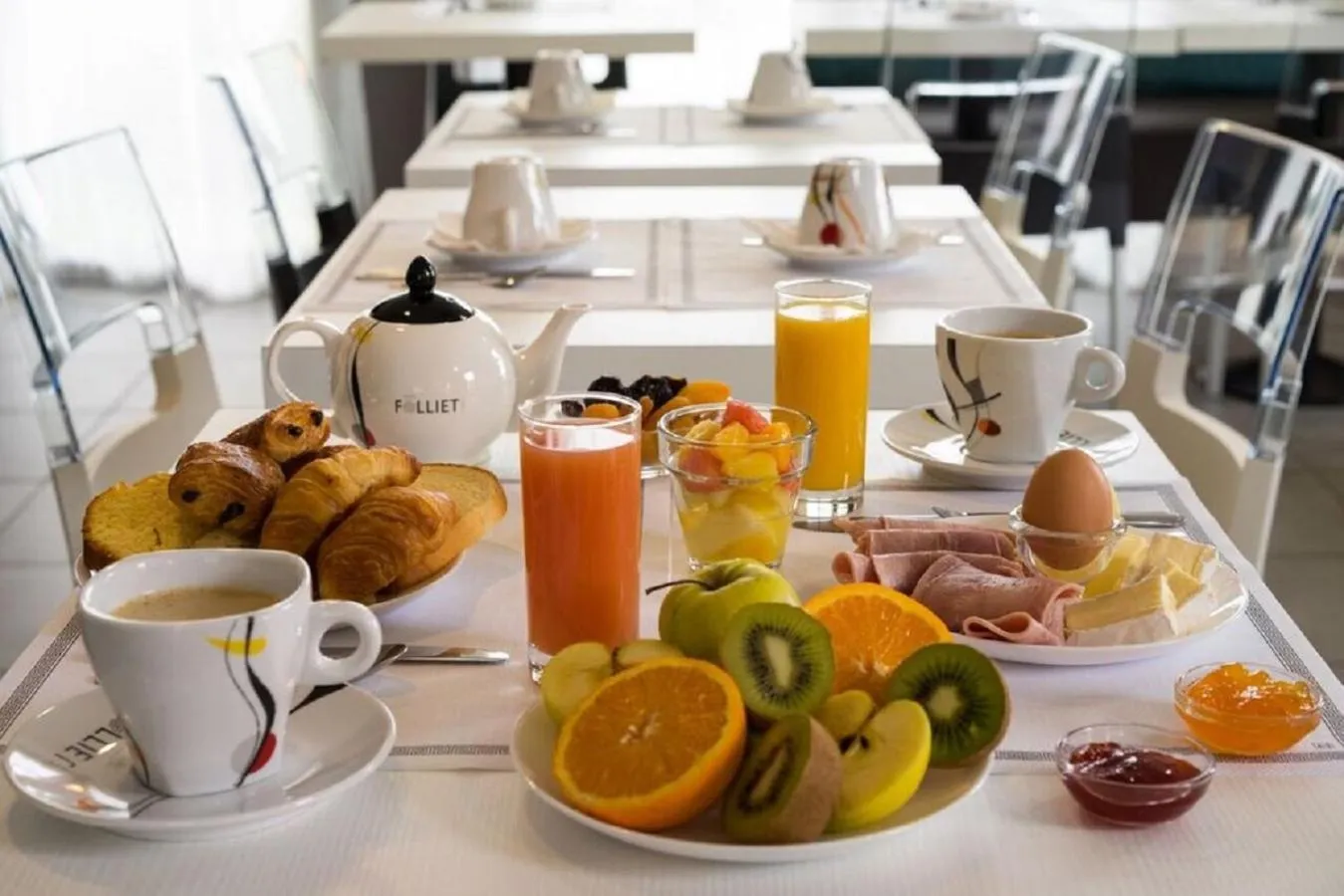 Buffet breakfast in The Originals City, Hotel Novella Premium, Nantes Est