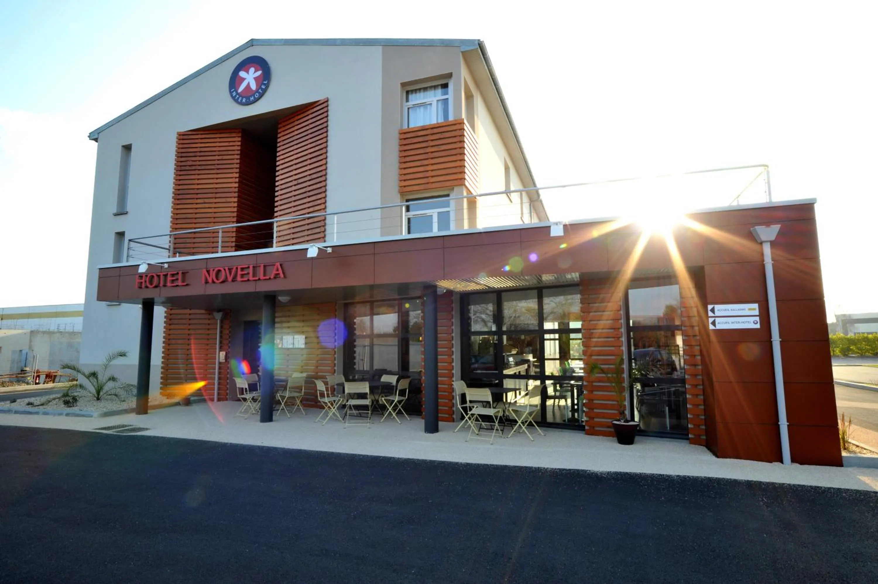 Facade/entrance in The Originals City, Hotel Novella Premium, Nantes Est