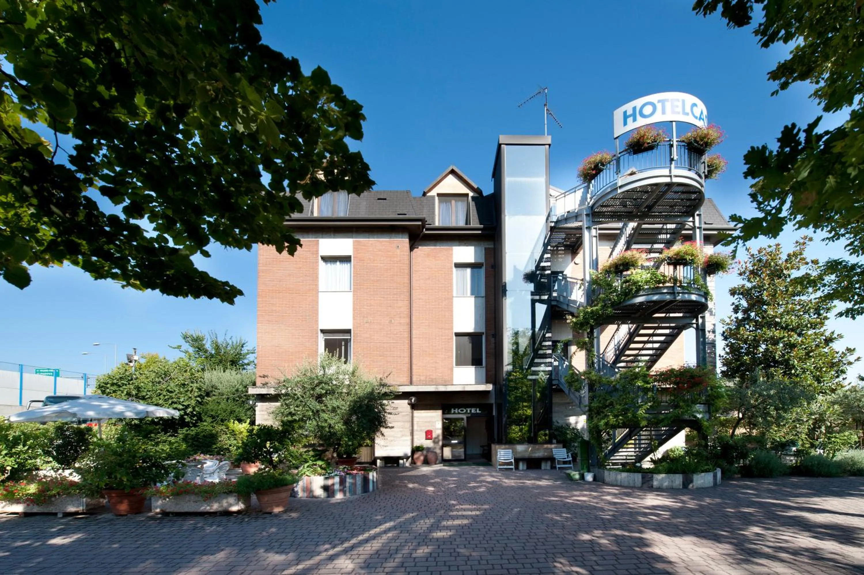 Facade/entrance in Hotel Caselle