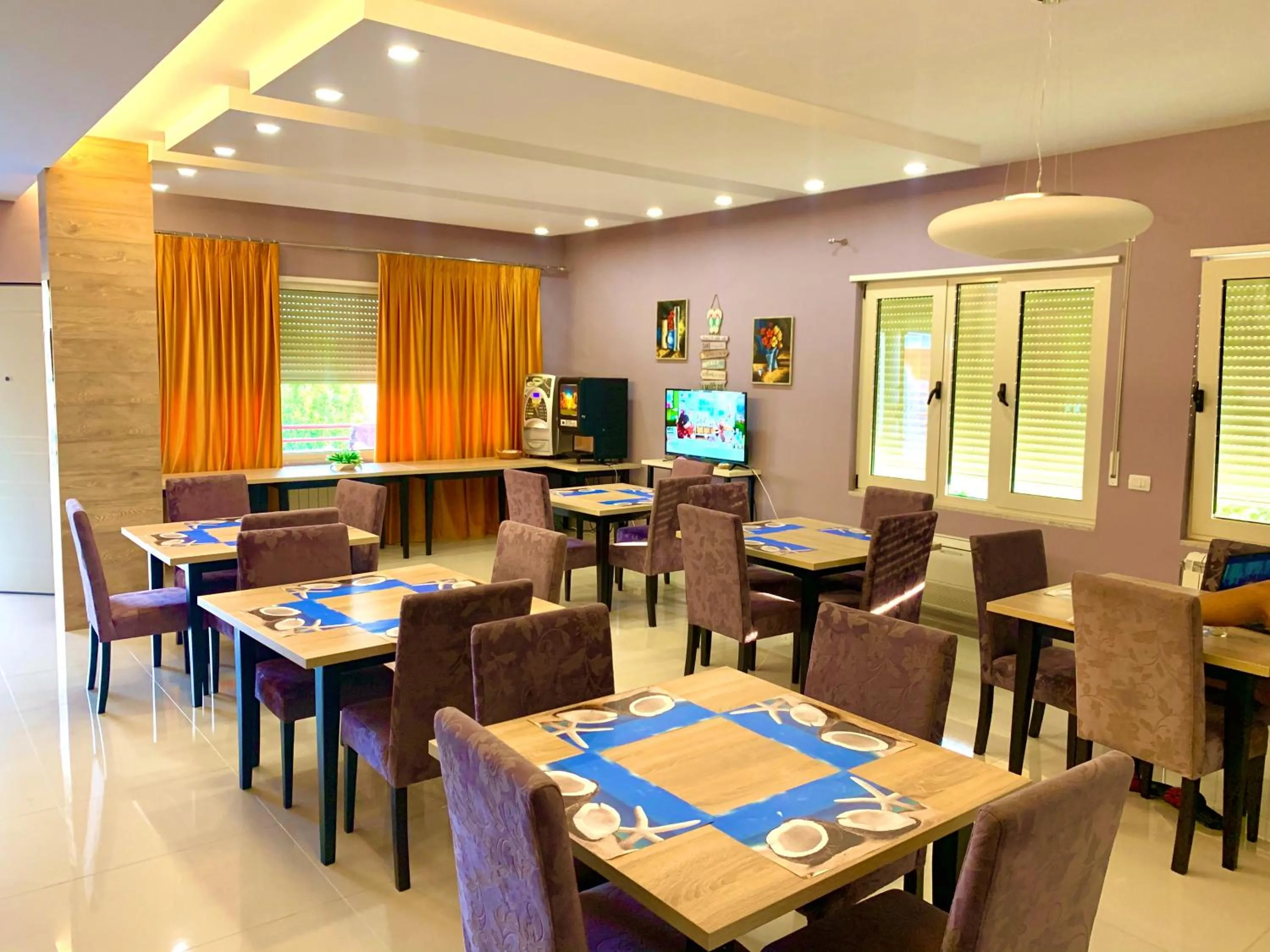 Restaurant/places to eat in Diamond Beach Residence Hotel