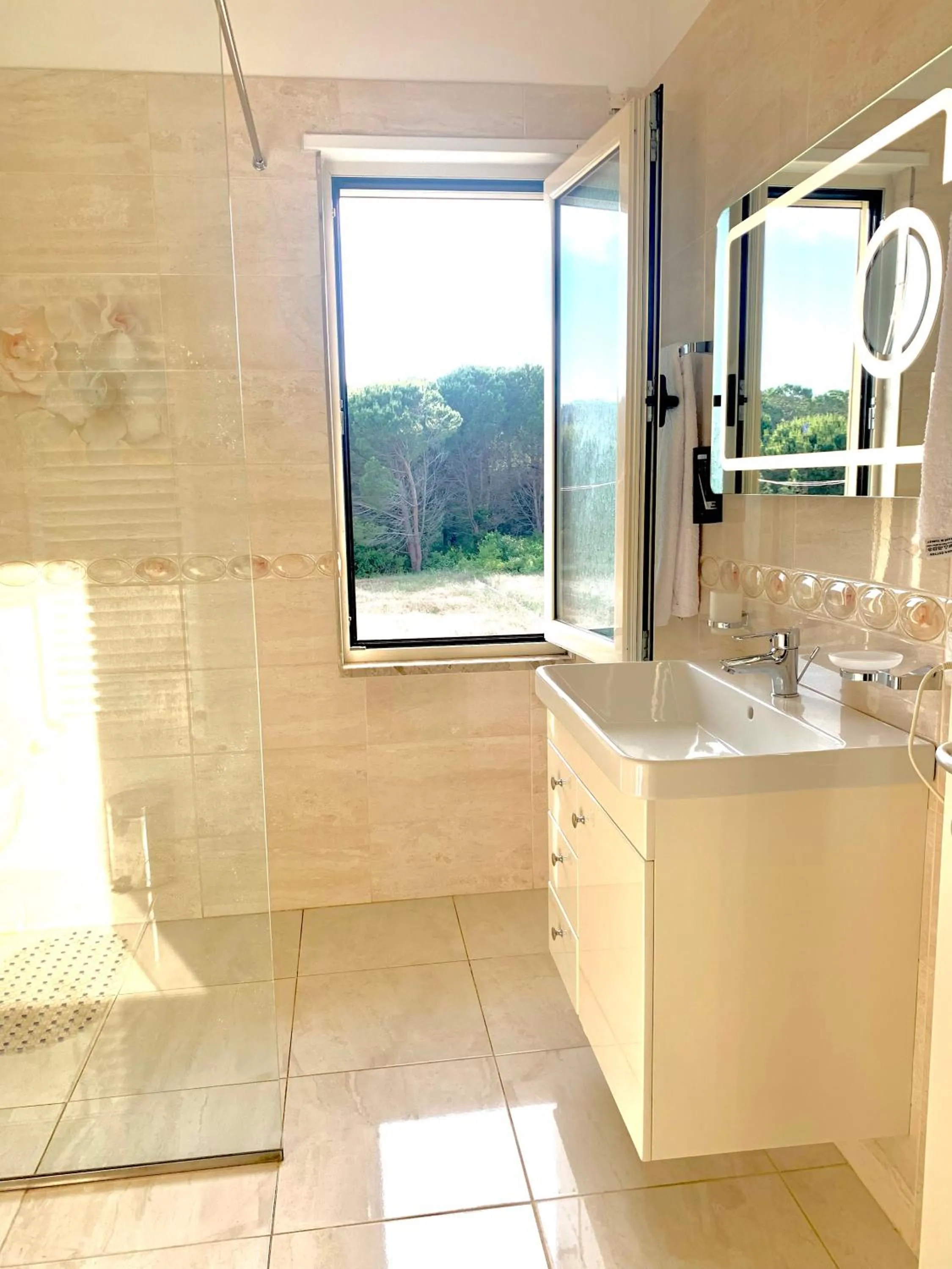 Diamond Beach Residence Hotel