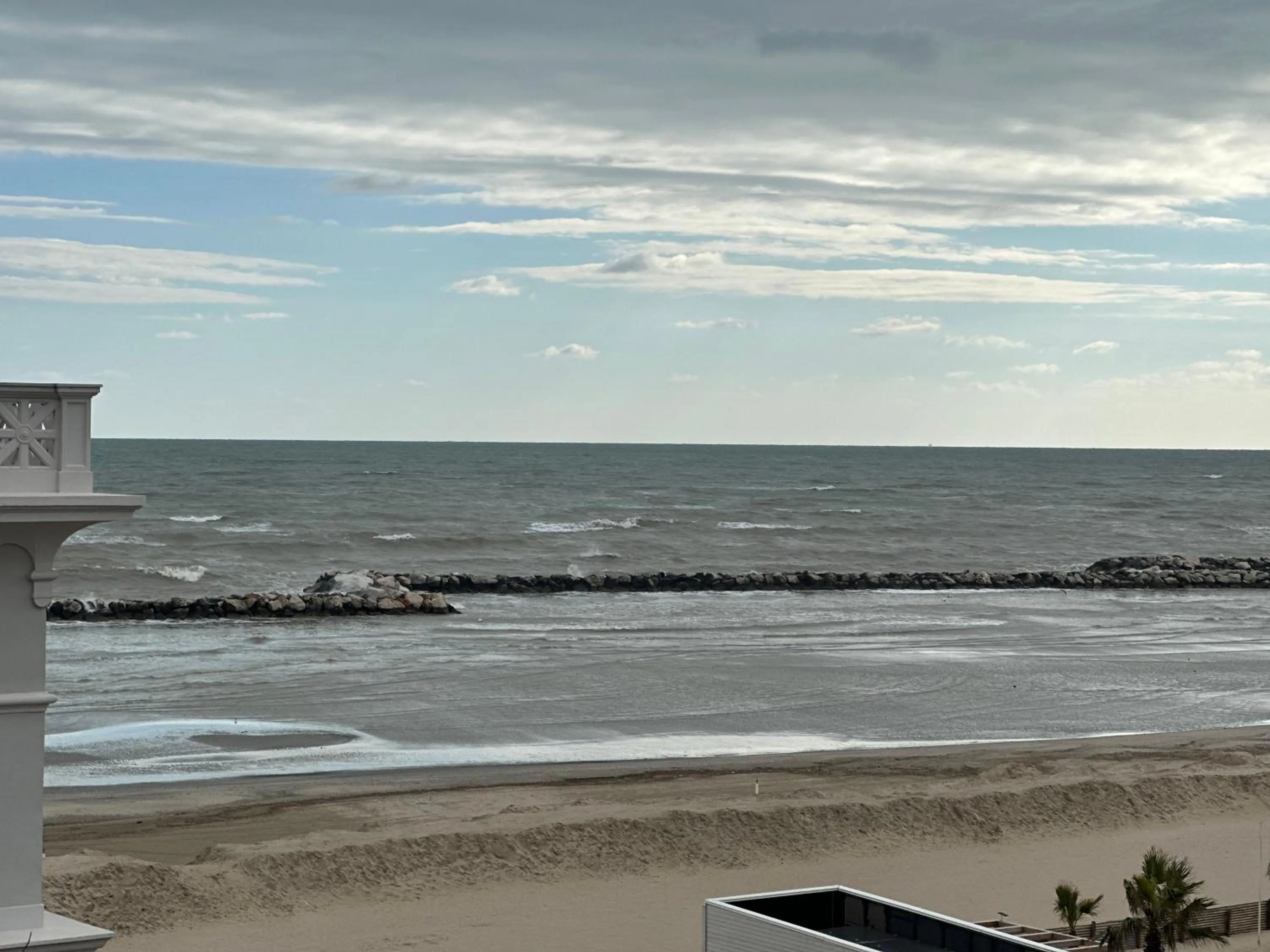 Day in Hotel Alcazar