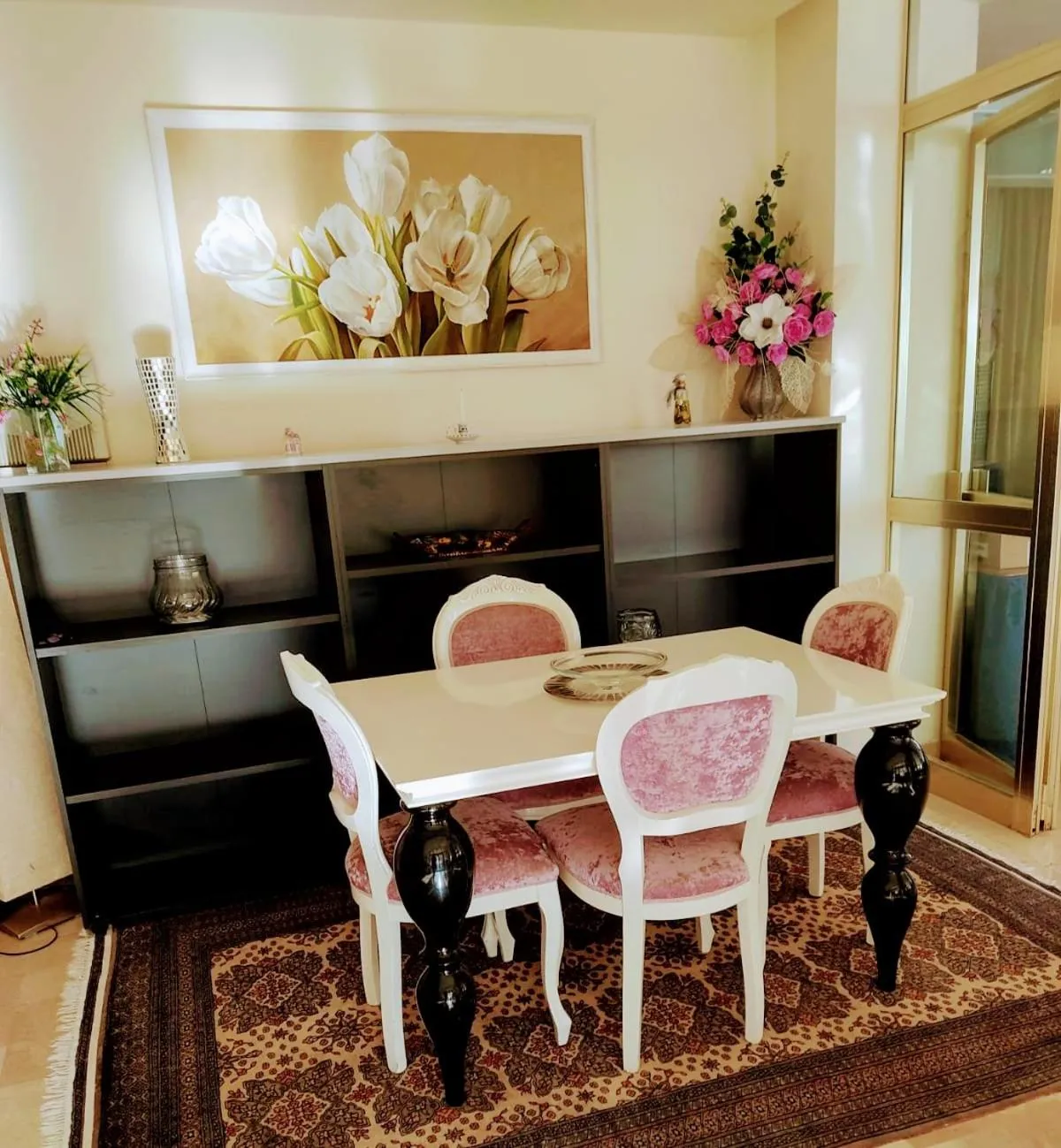 Seating area in Hotel Alcazar