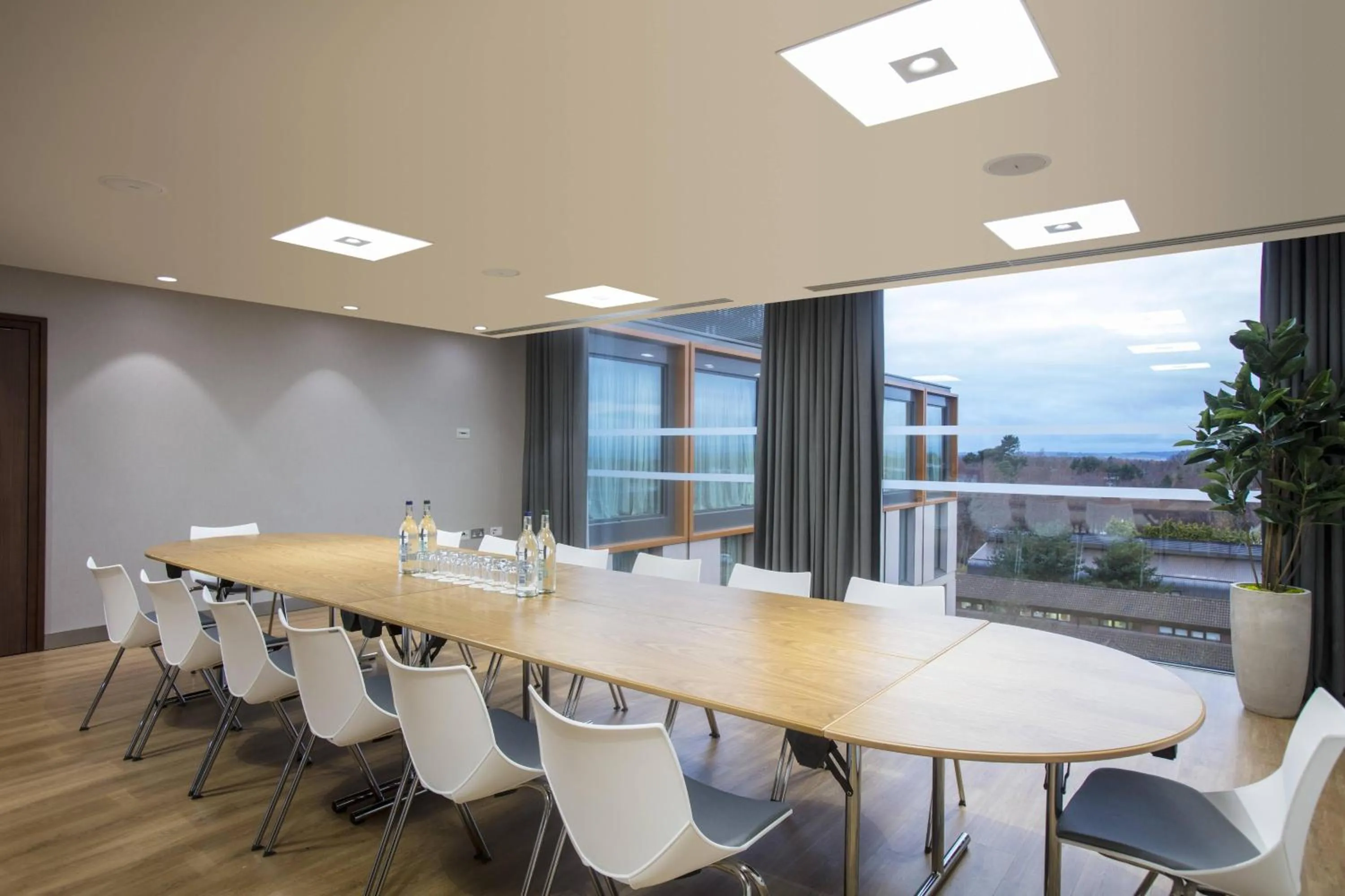 Meeting/conference room in Courtyard by Marriott Edinburgh West