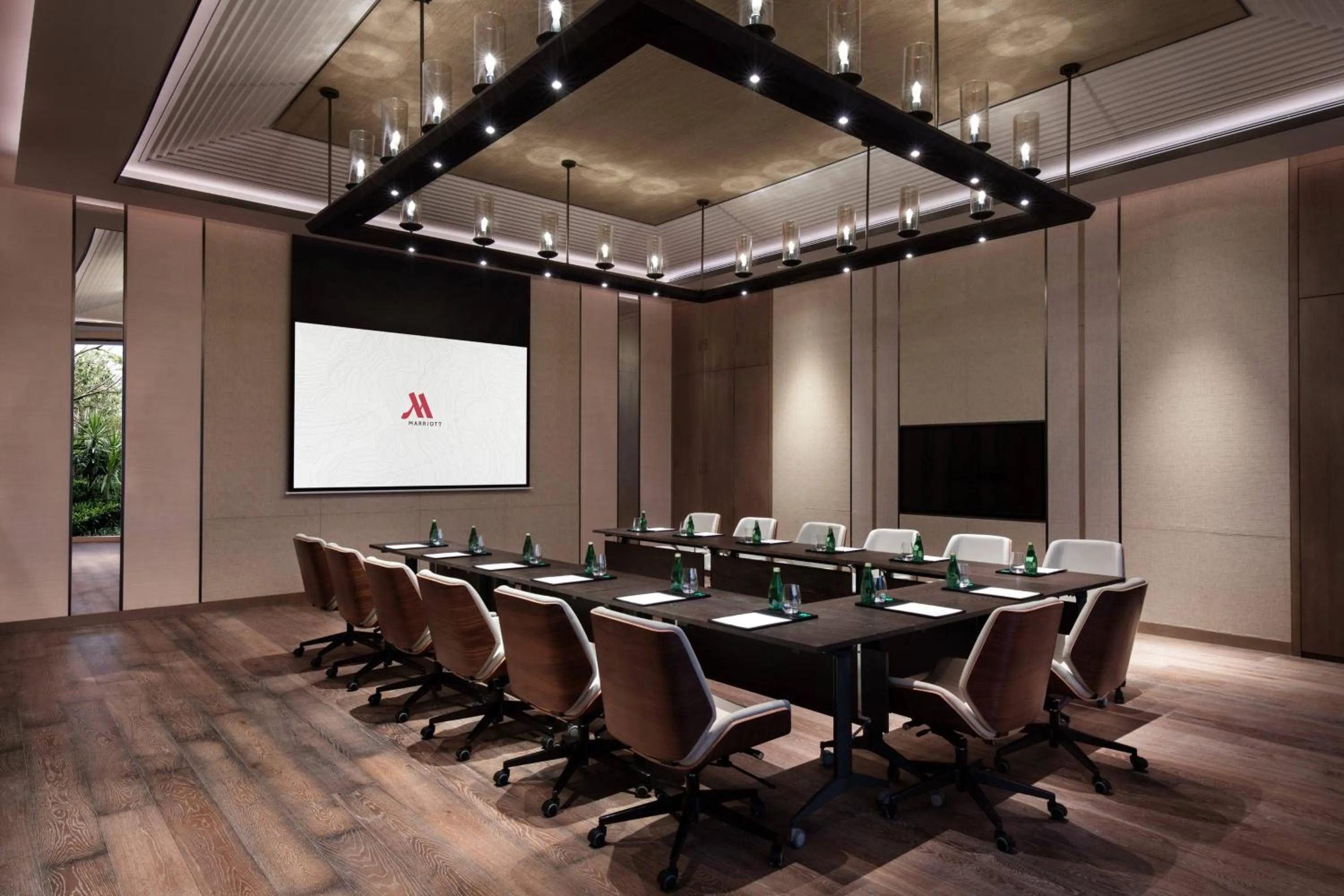 Meeting/conference room in Shenzhen Marriott Hotel Golden Bay