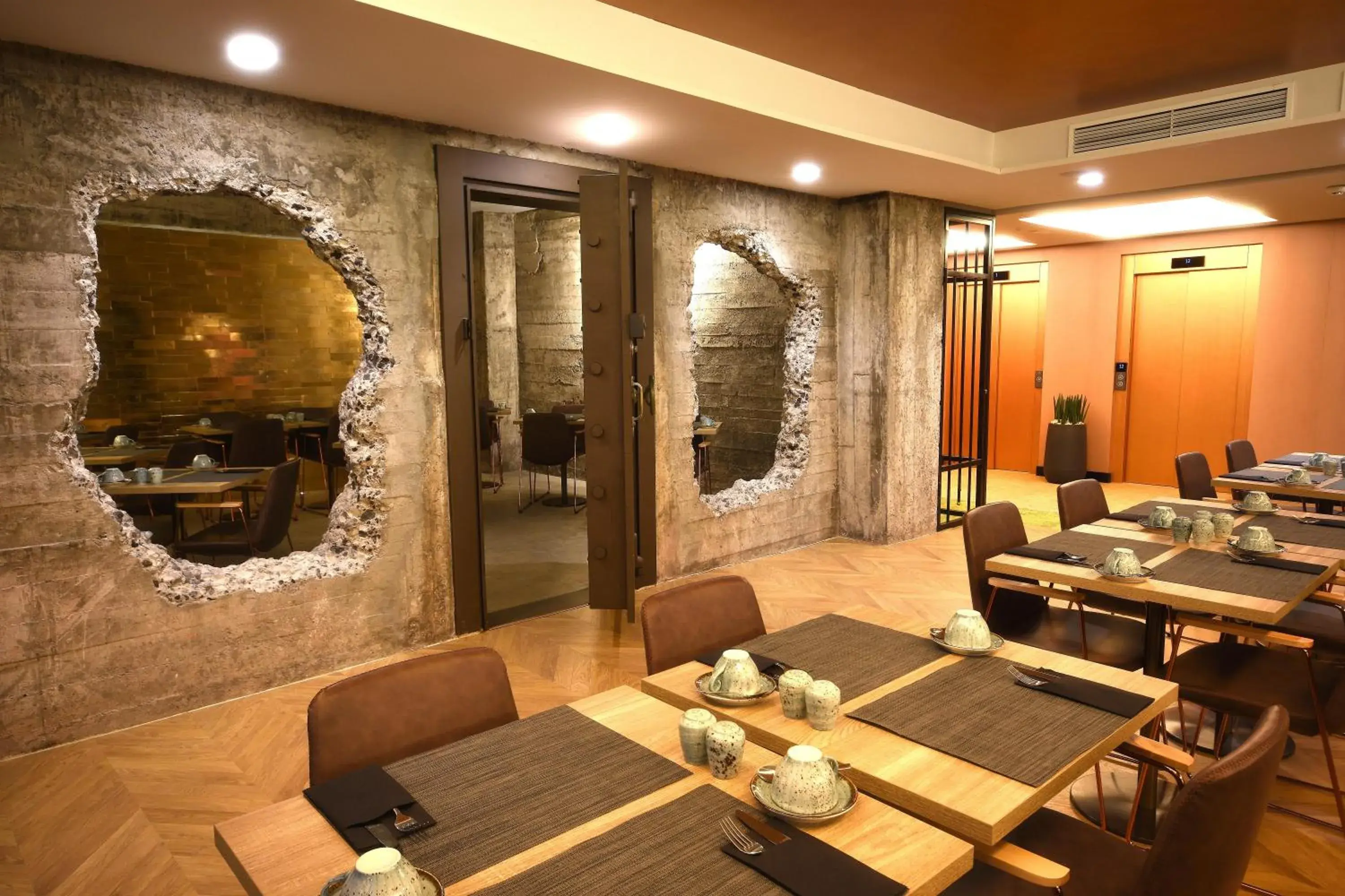 Restaurant/places to eat in Design Plus Bex Hotel Restaurant/places to eat in Design Plus Bex Hotel