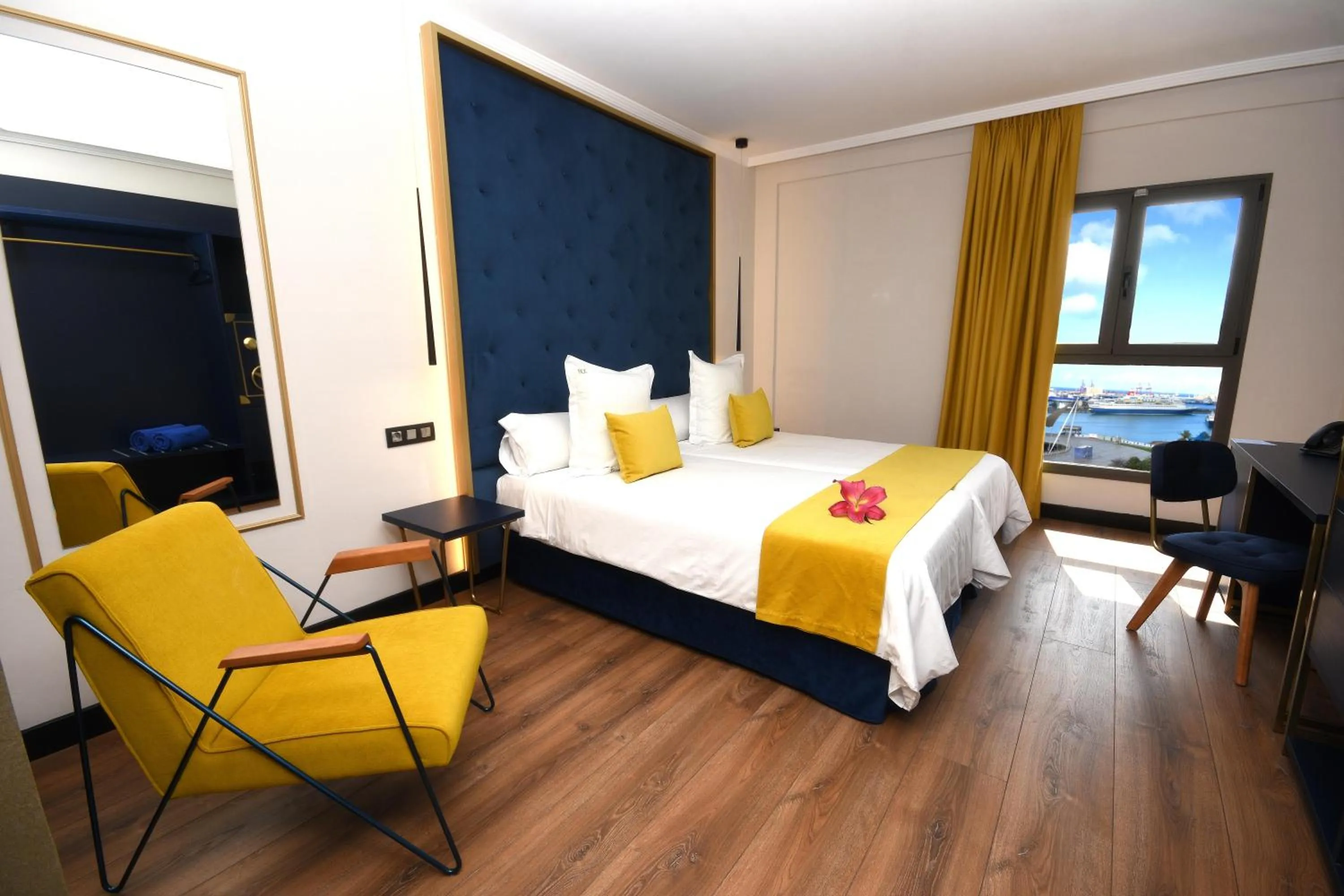 Photo of the whole room, Bed in Design Plus Bex Hotel