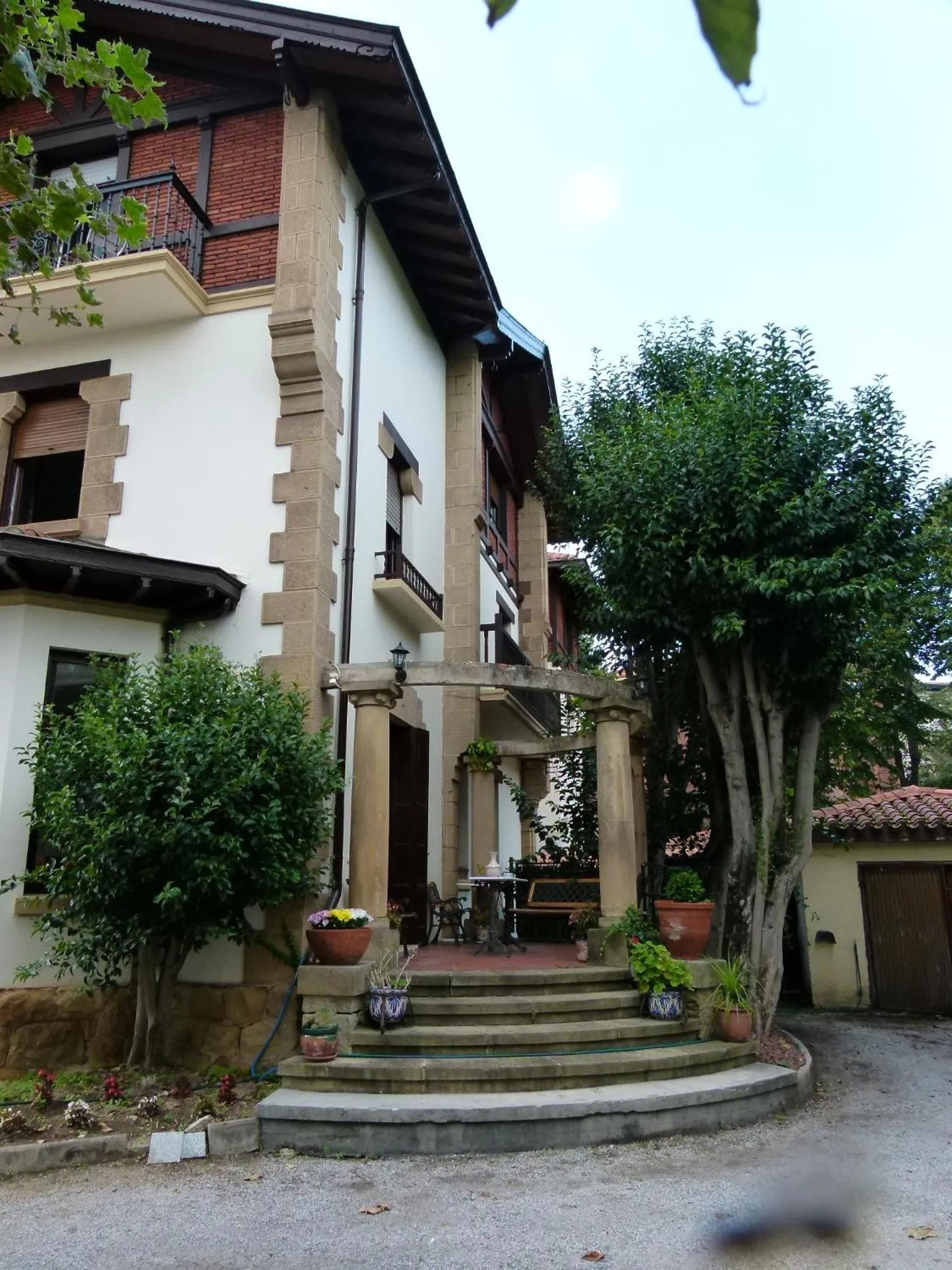 Property building in Hotel Neguri