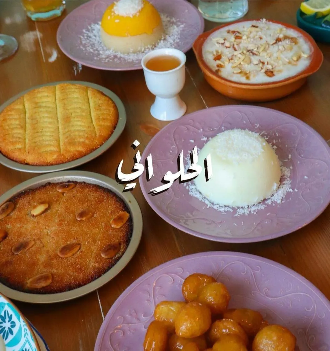 Restaurant/places to eat in Crystal Suites