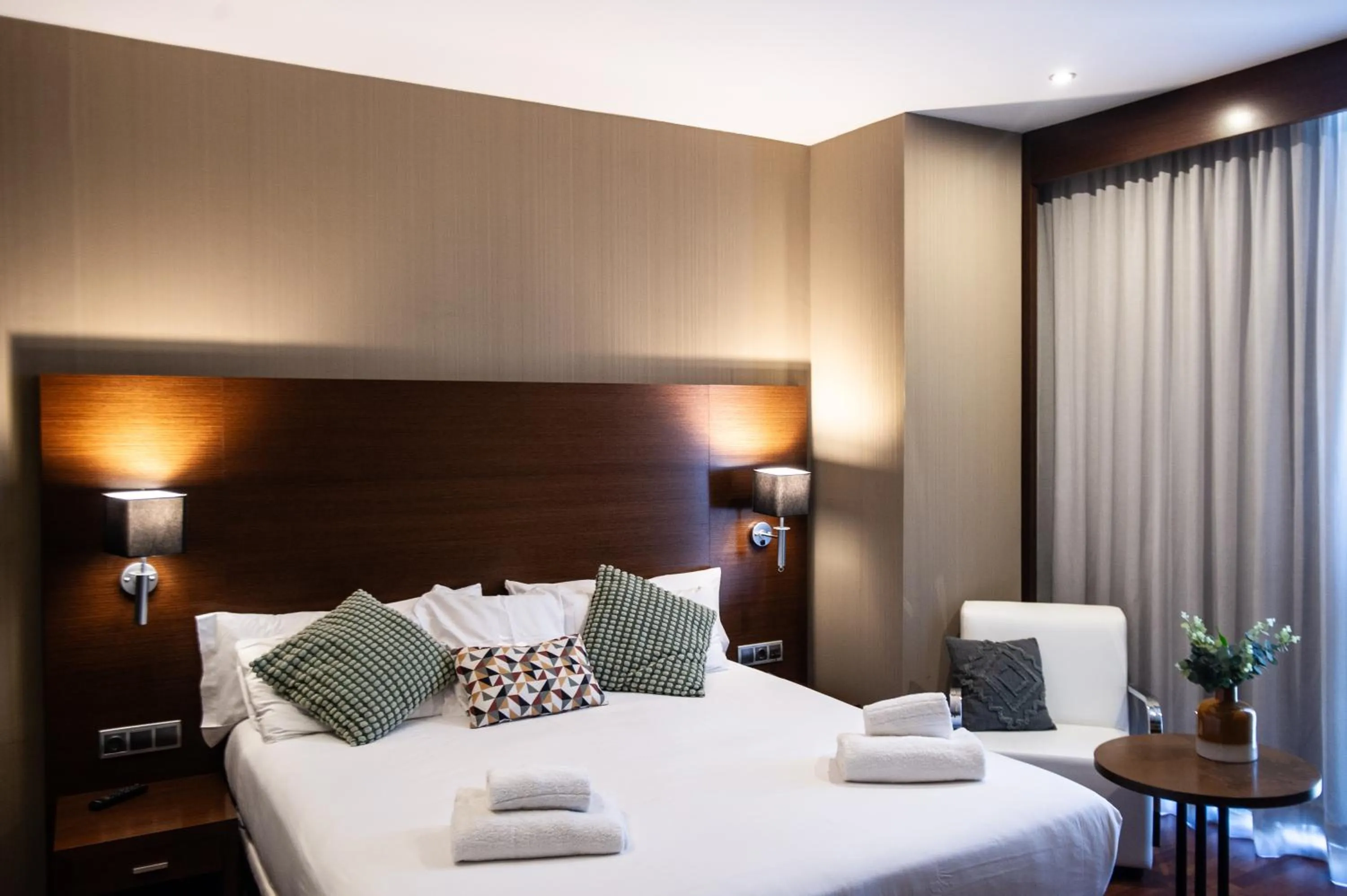 Bedroom, Bed in AZZ Valencia Congress Hotel & Spa