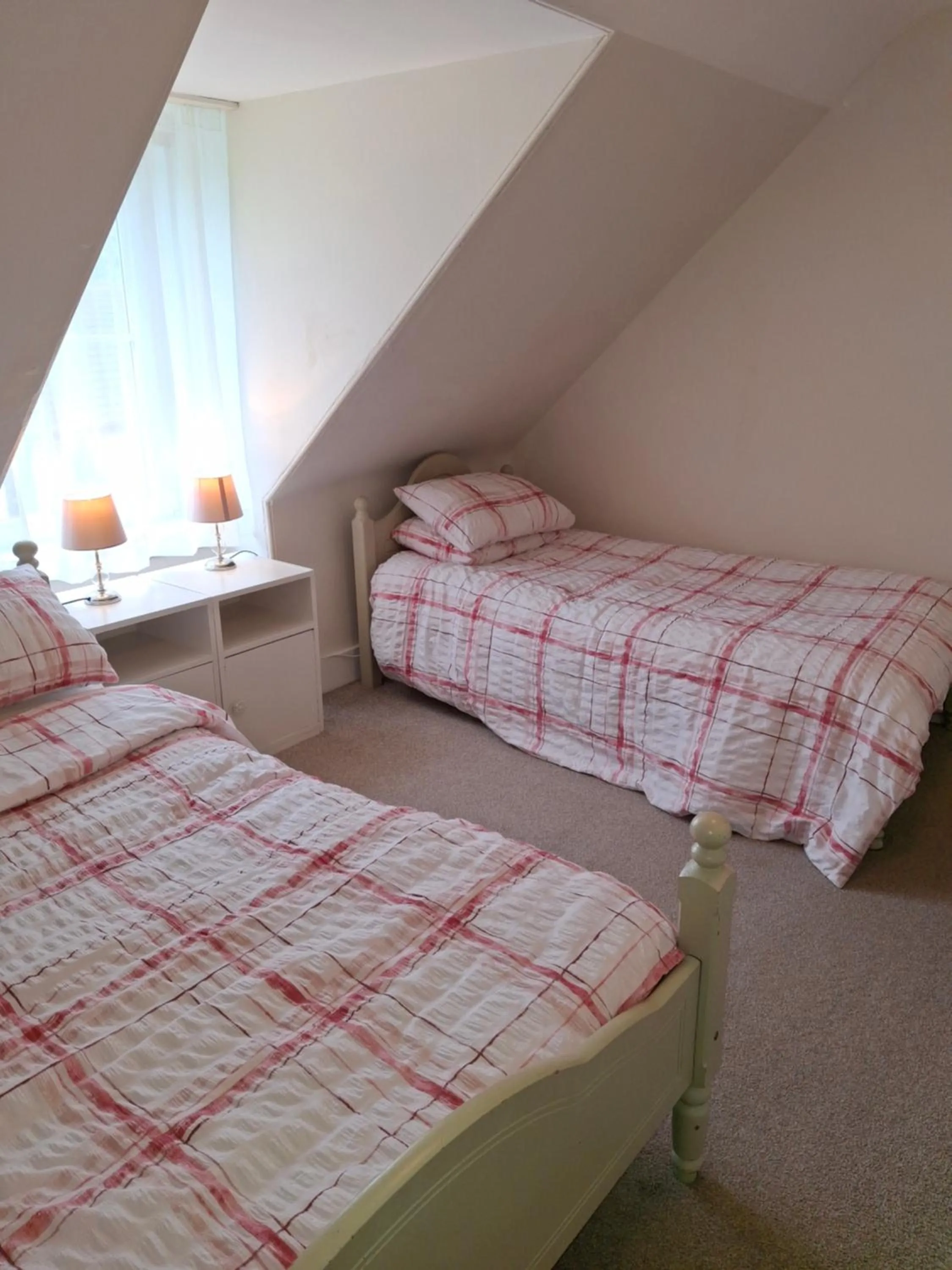 Bedroom, Bed in Aberlour Cottages - Bolthole & Retreat
