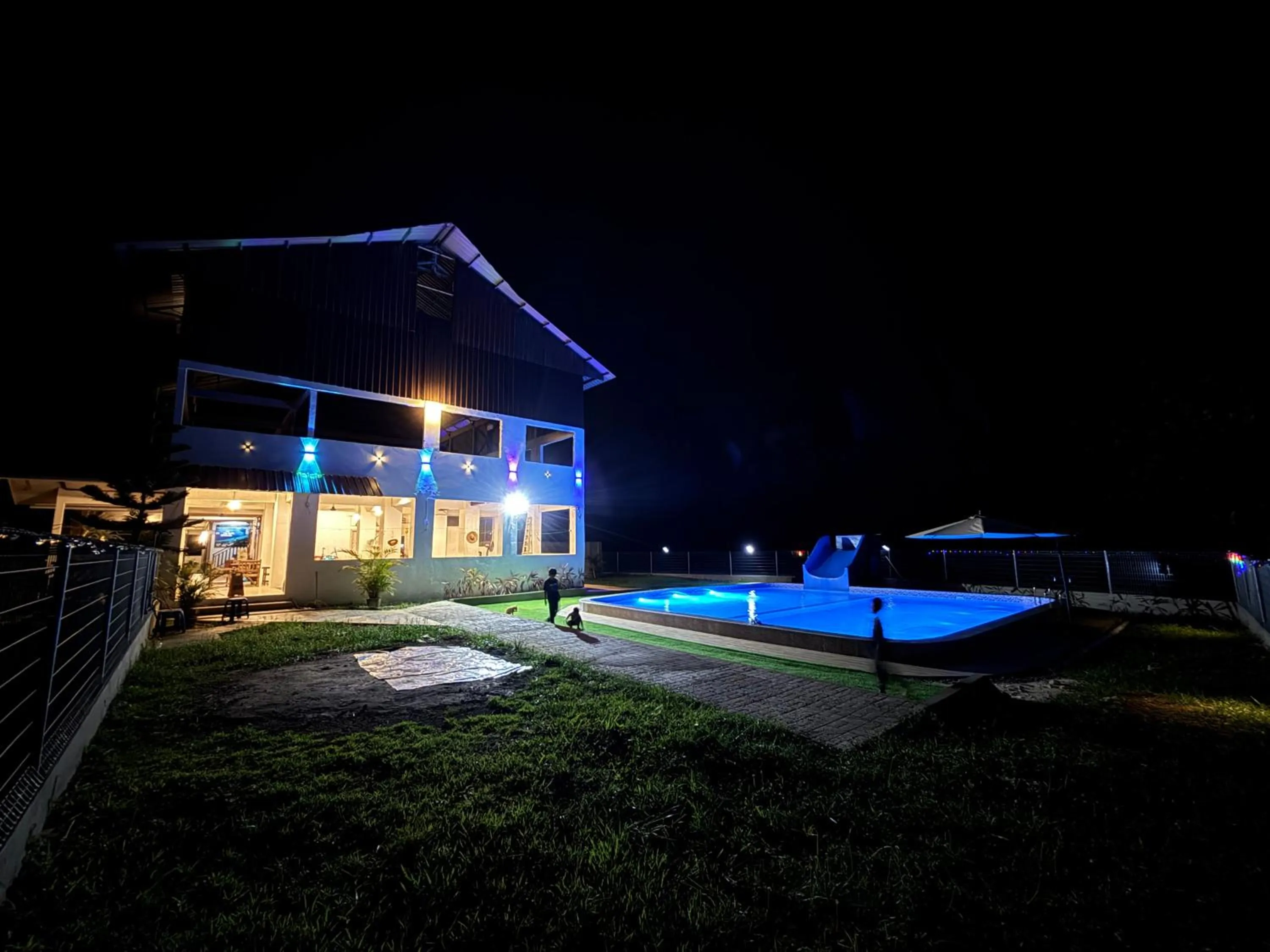 Pool view in RTMS Guesthouse Semporna