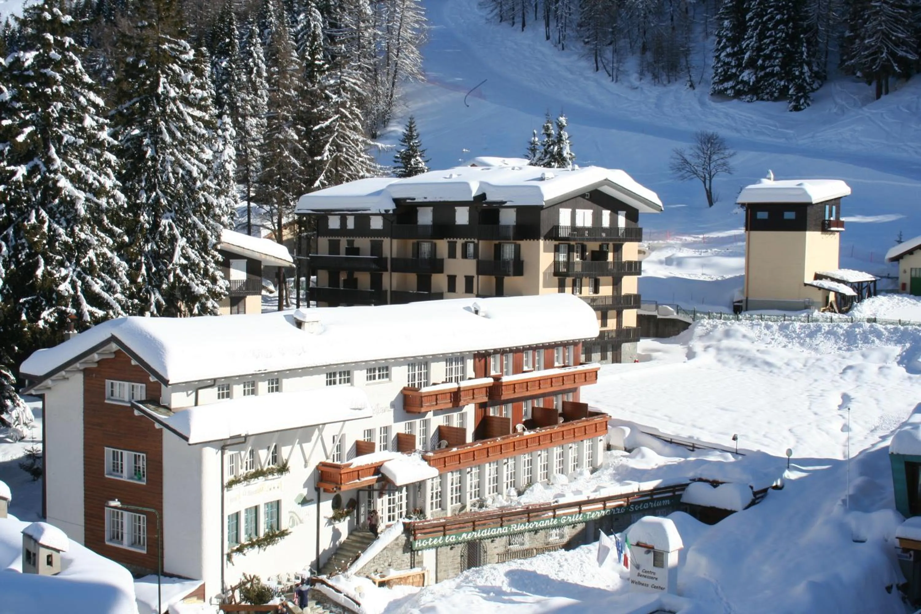 Property building in Hotel La Meridiana