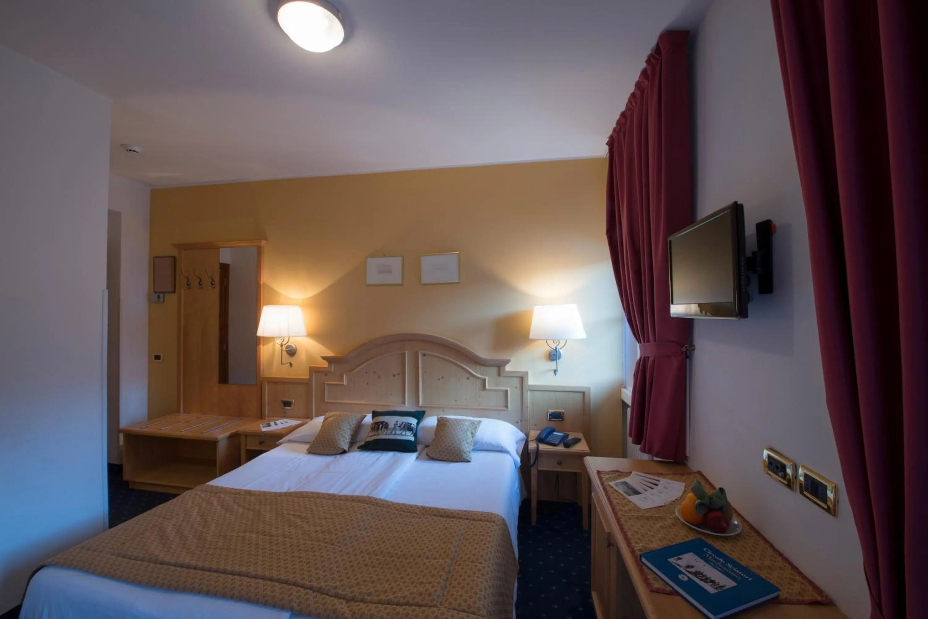 Bedroom, Bed in Hotel La Meridiana