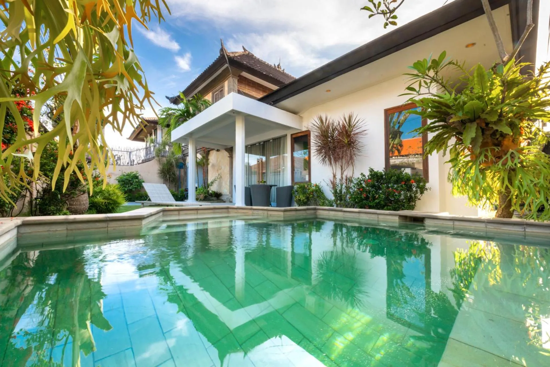 Property building in Villa Bella