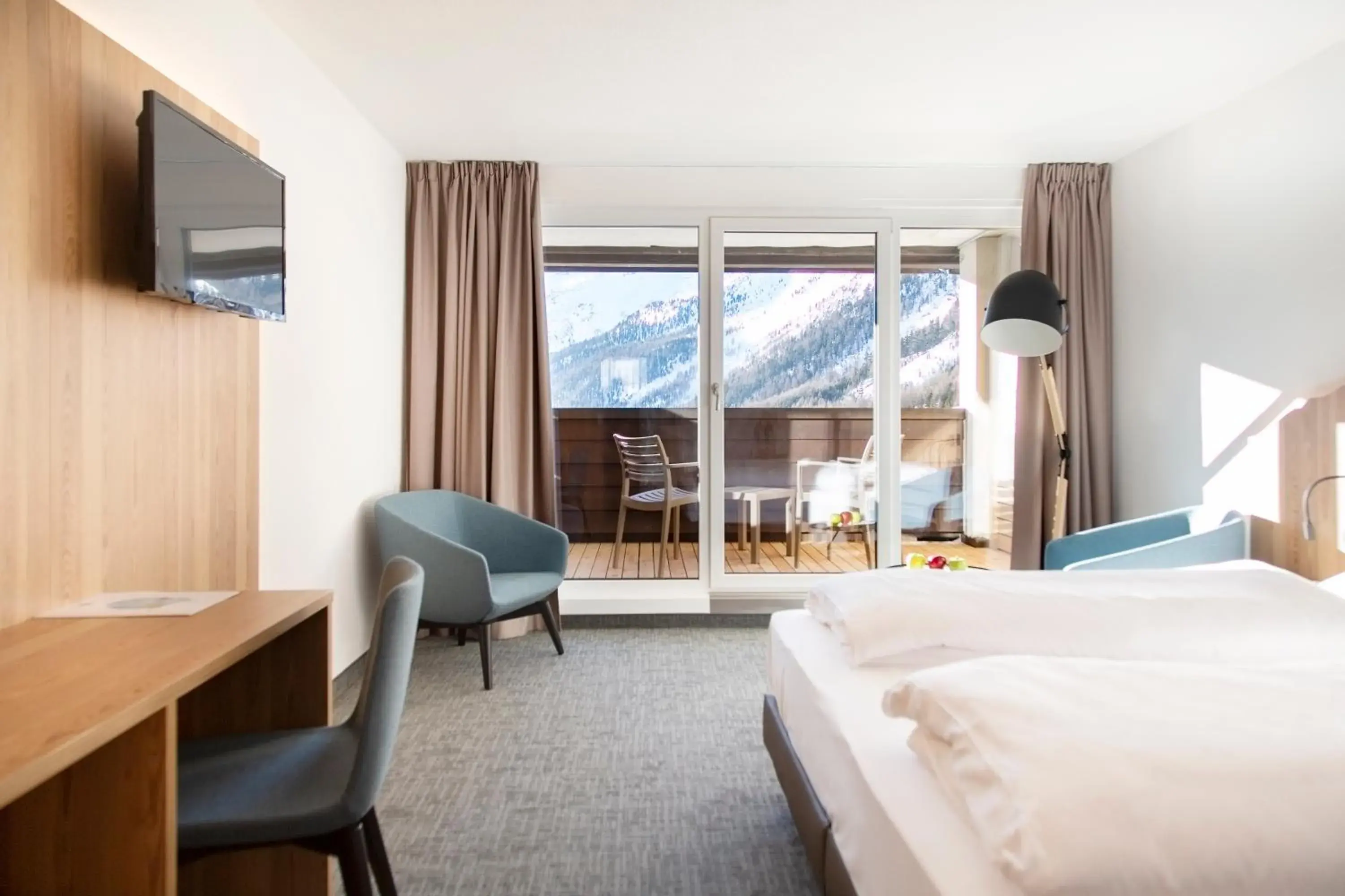 Superior Double or Twin Room with Balcony in Blu Hotel Senales Zirm-Cristal Superior Double or Twin Room with Balcony in Blu Hotel Senales Zirm-Cristal