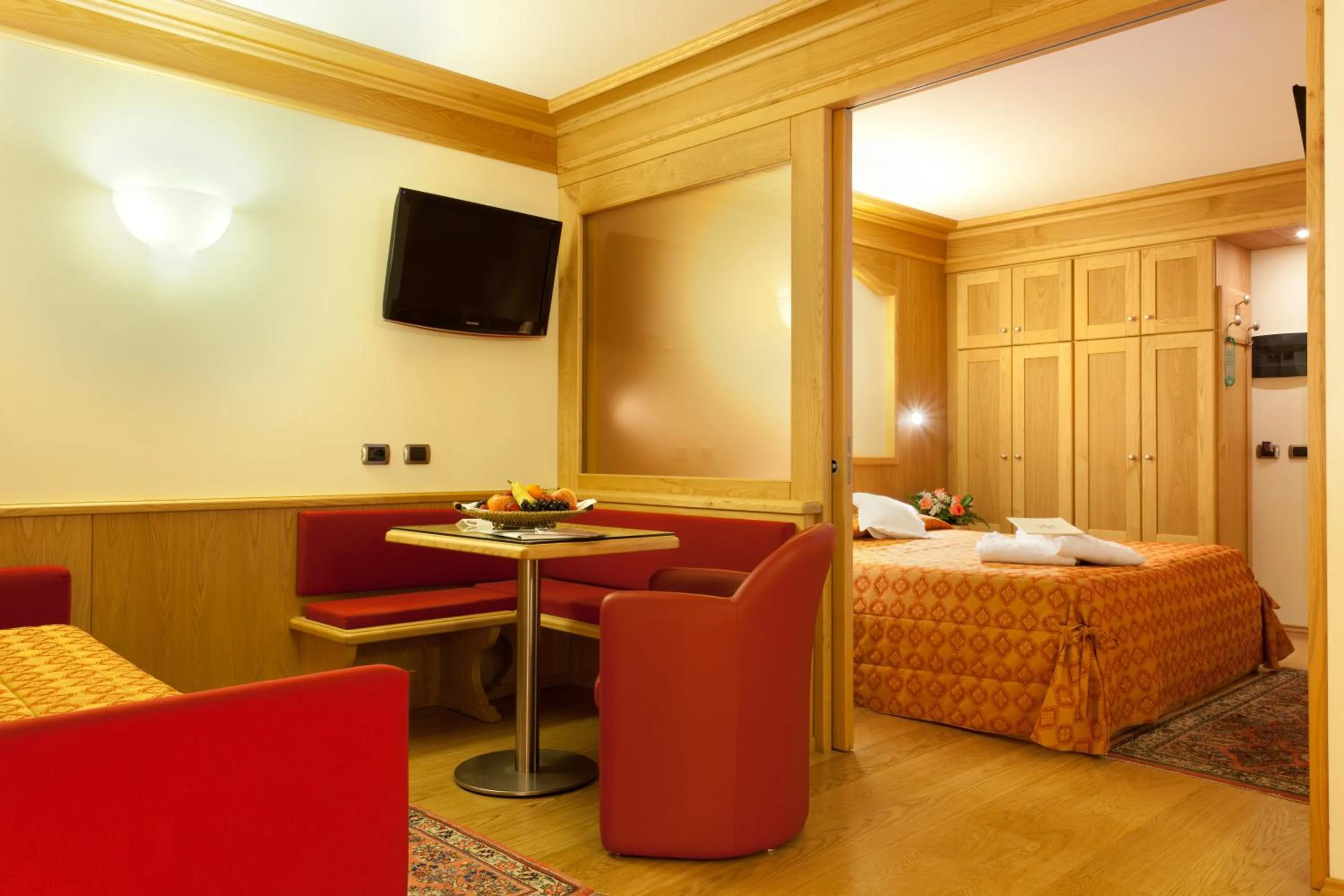 Photo of the whole room, Bed in Hotel Baita Montana