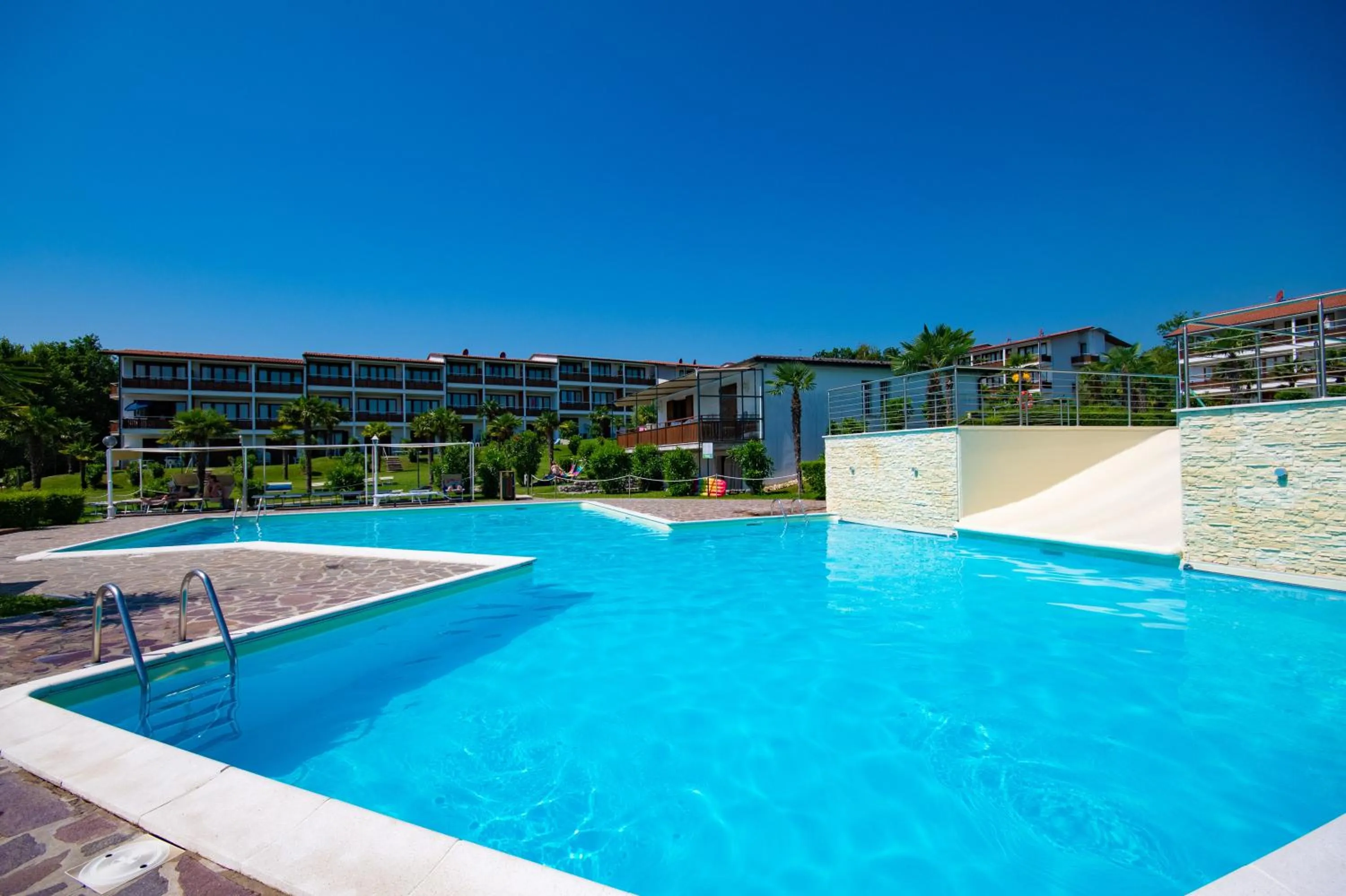 Pool view in Apparthotel San Sivino