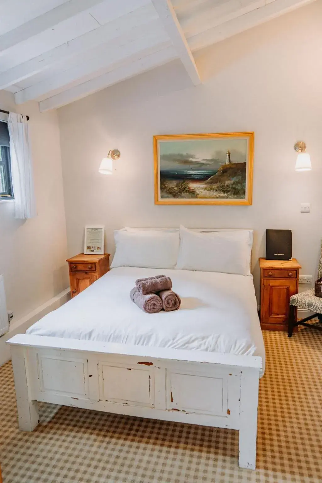 Bed in Creeksea Place Barns Bed in Creeksea Place Barns