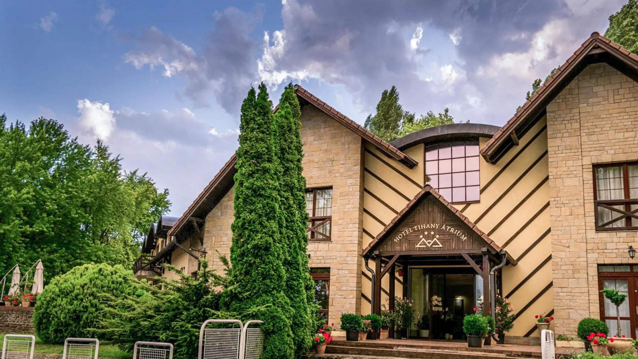 Property building in Hotel Tihany Átrium