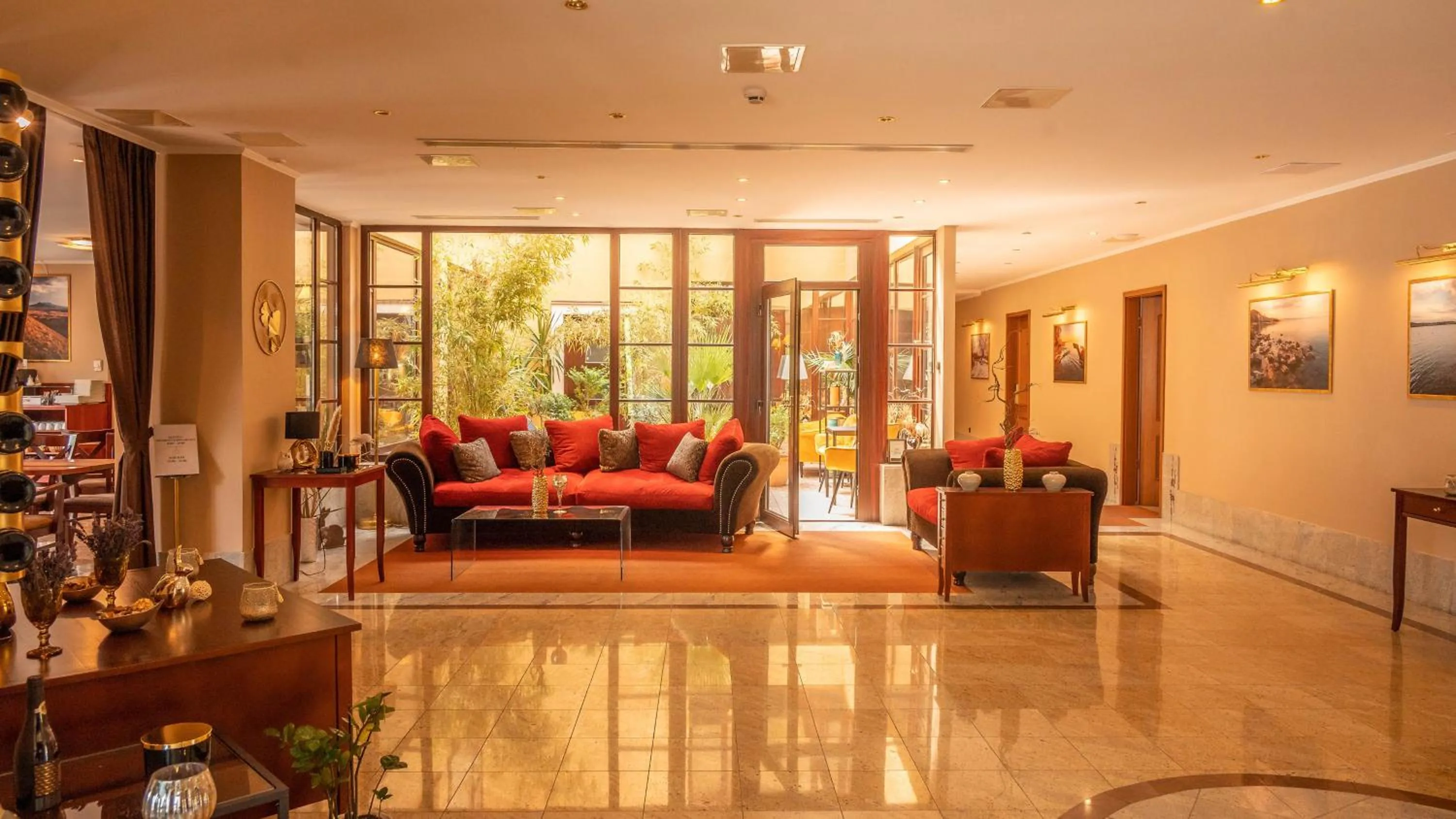 Property building in Hotel Tihany Átrium