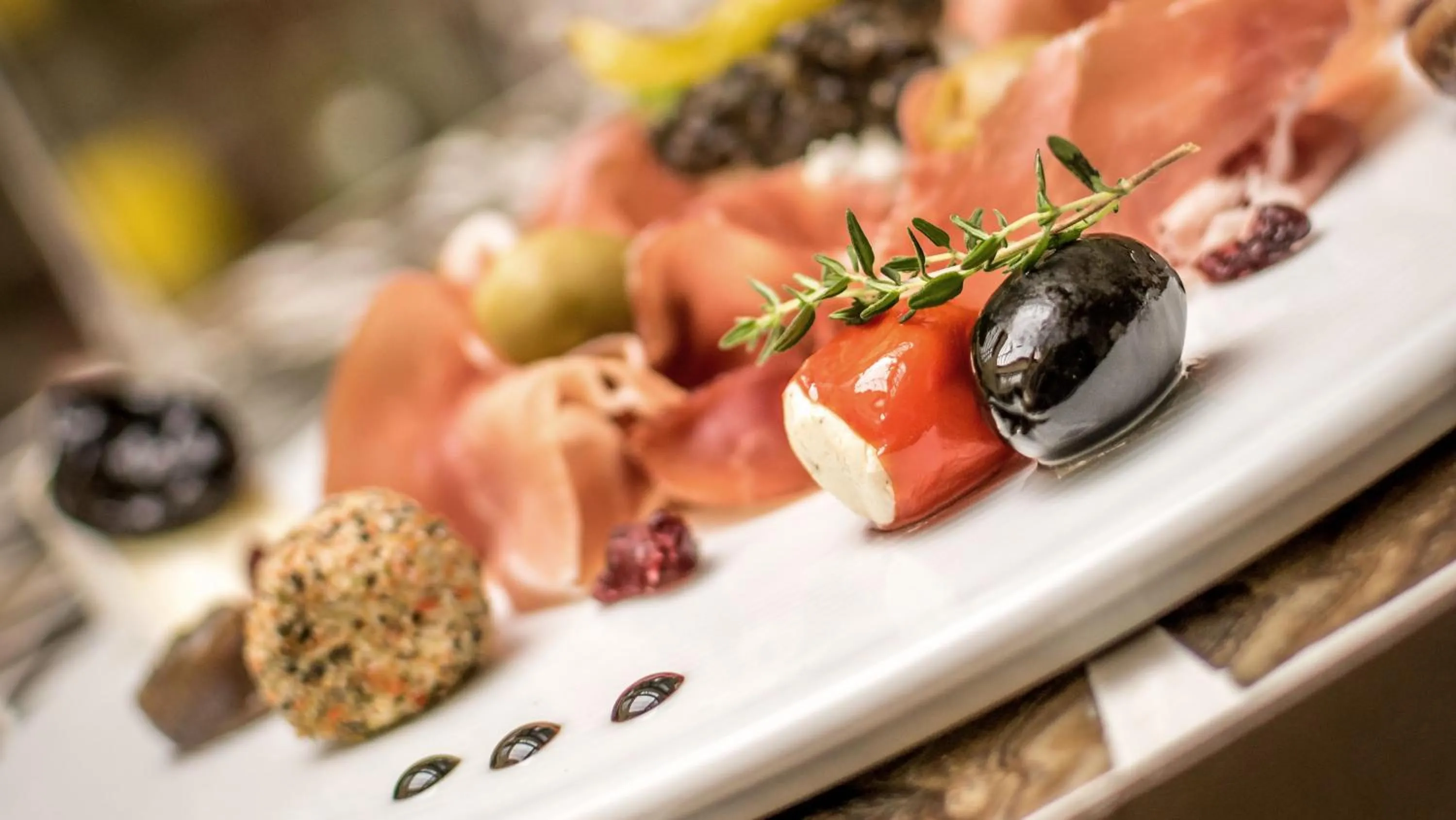 Food and drinks in Hotel Tihany Átrium