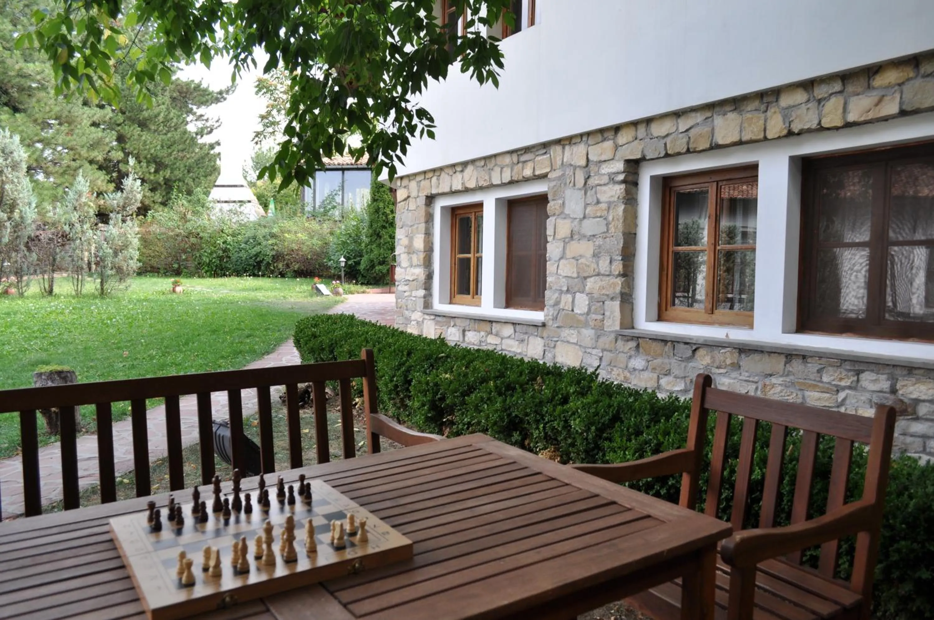 Garden in Hotel Izvora - Garden Retreat