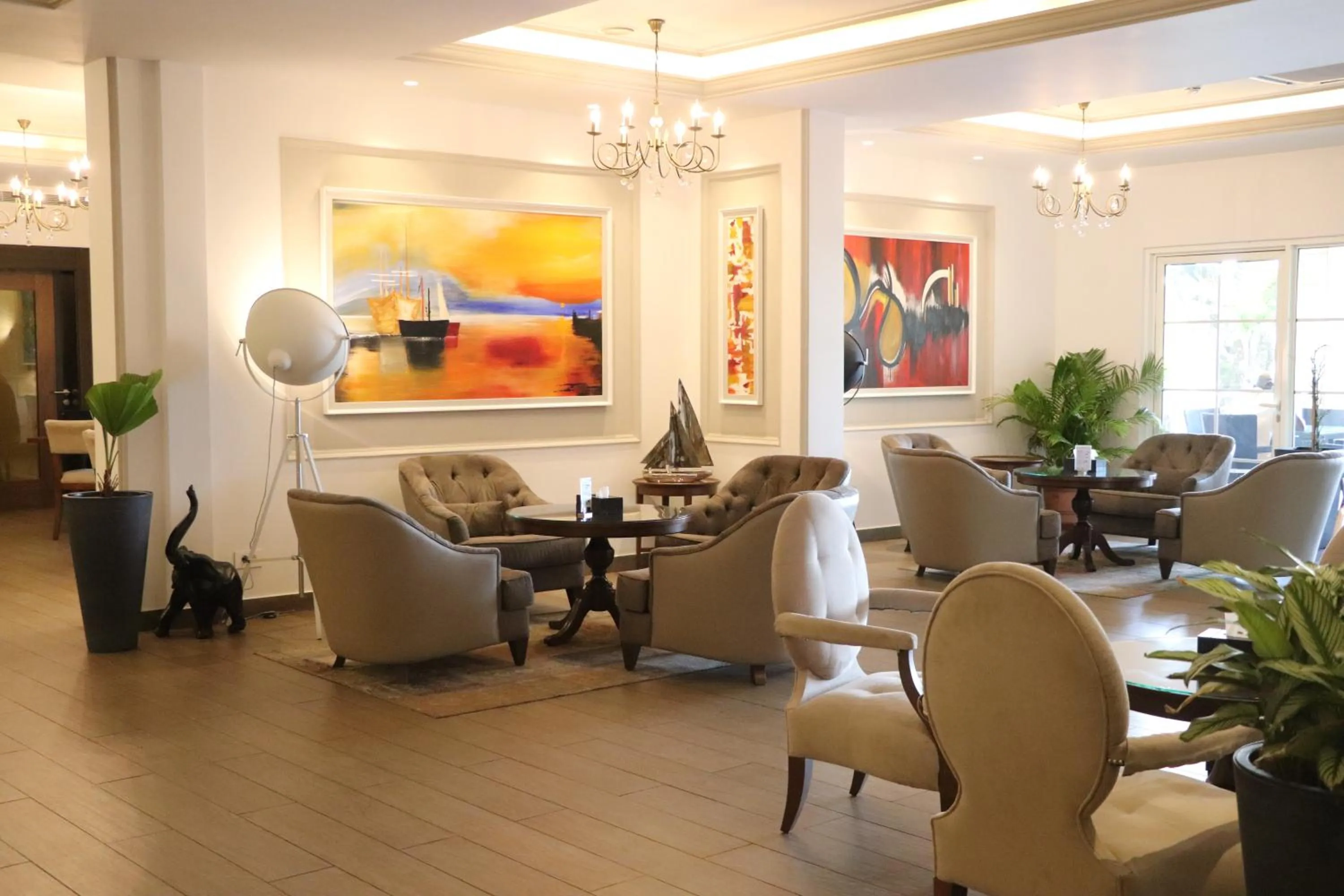 Lounge or bar in Mamba Point Hotel