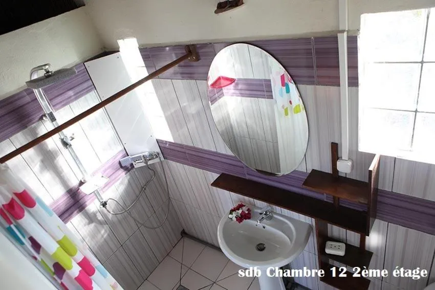 Bathroom in Chez Yolande