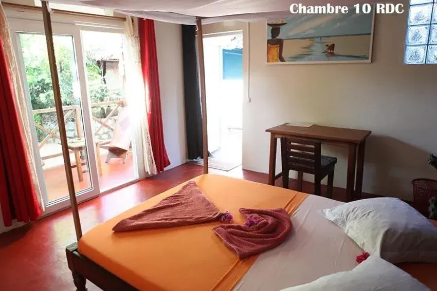 Chambre Double avec Balcon in Chez Yolande Chambre Double avec Balcon in Chez Yolande