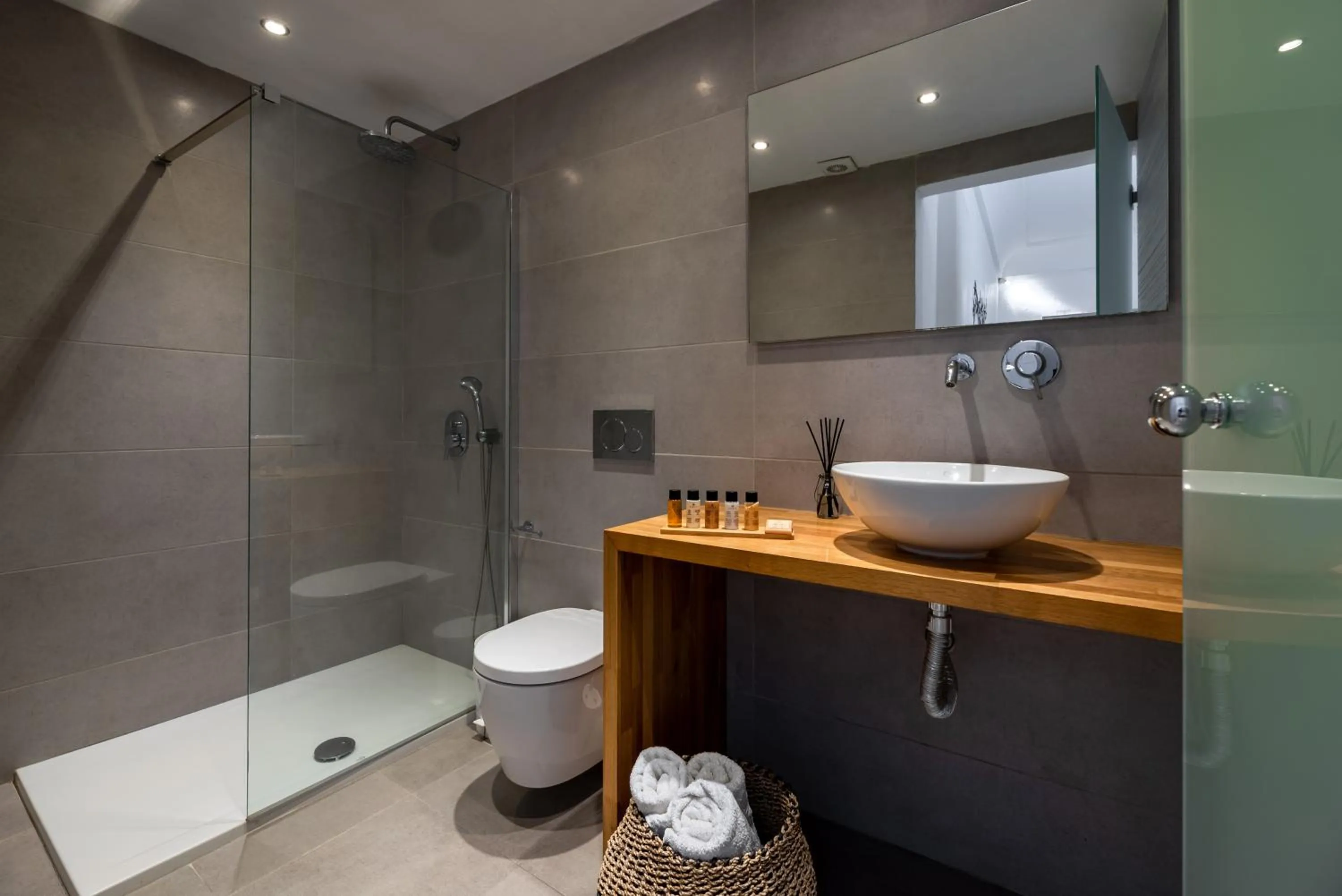 Bathroom in Kalisperis Hotel