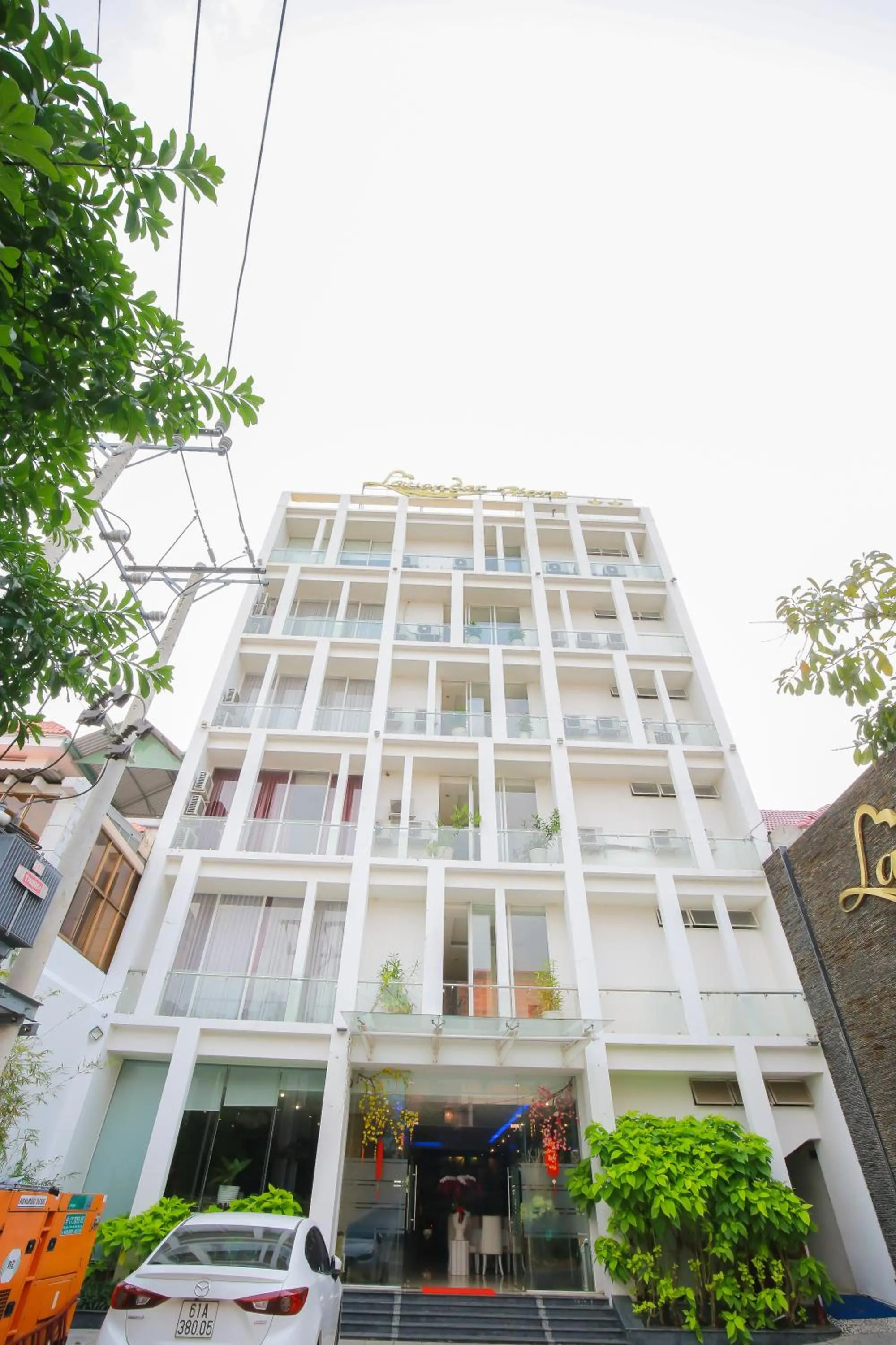 Facade/entrance in Lavender Hotel