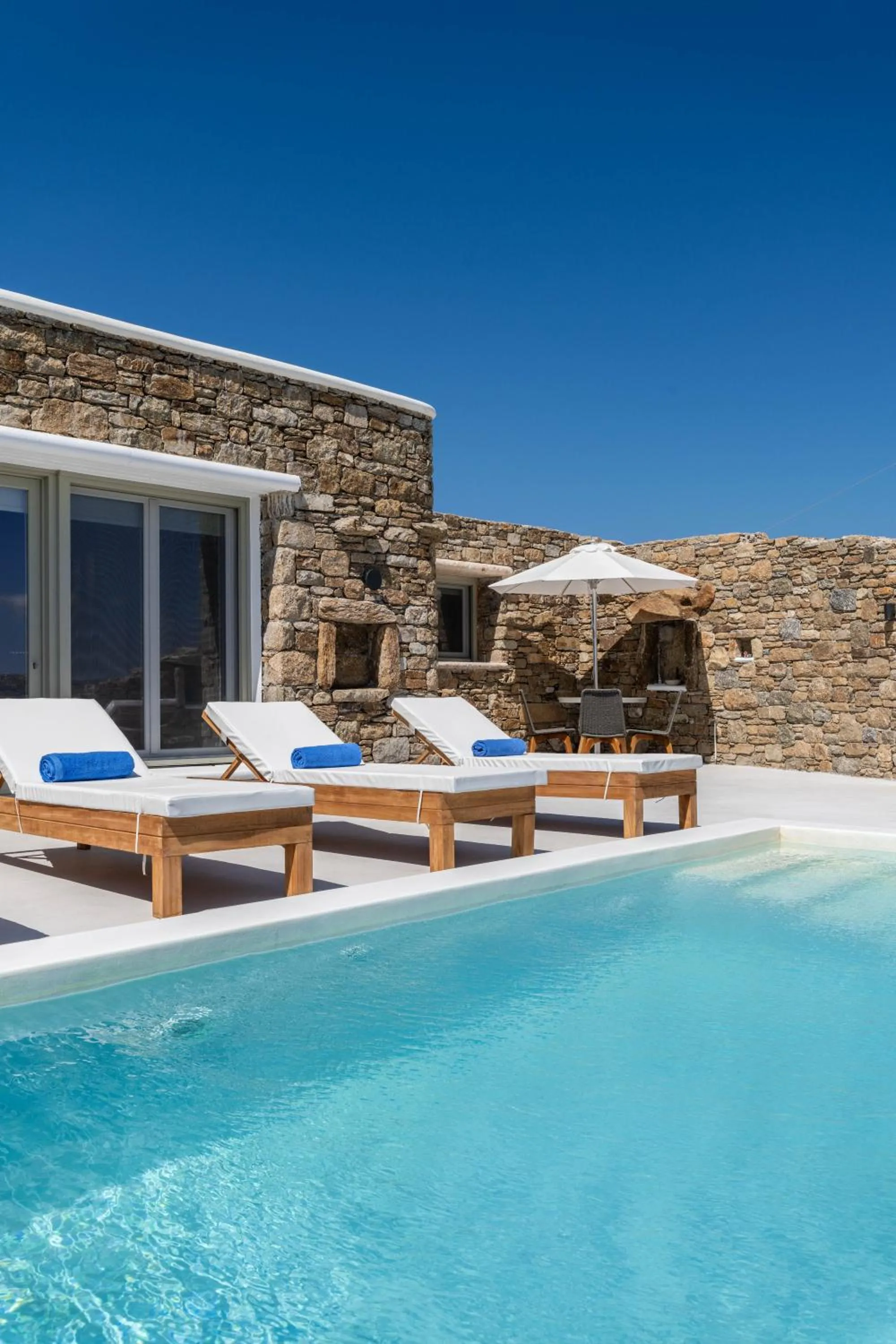 Mykonos Divino