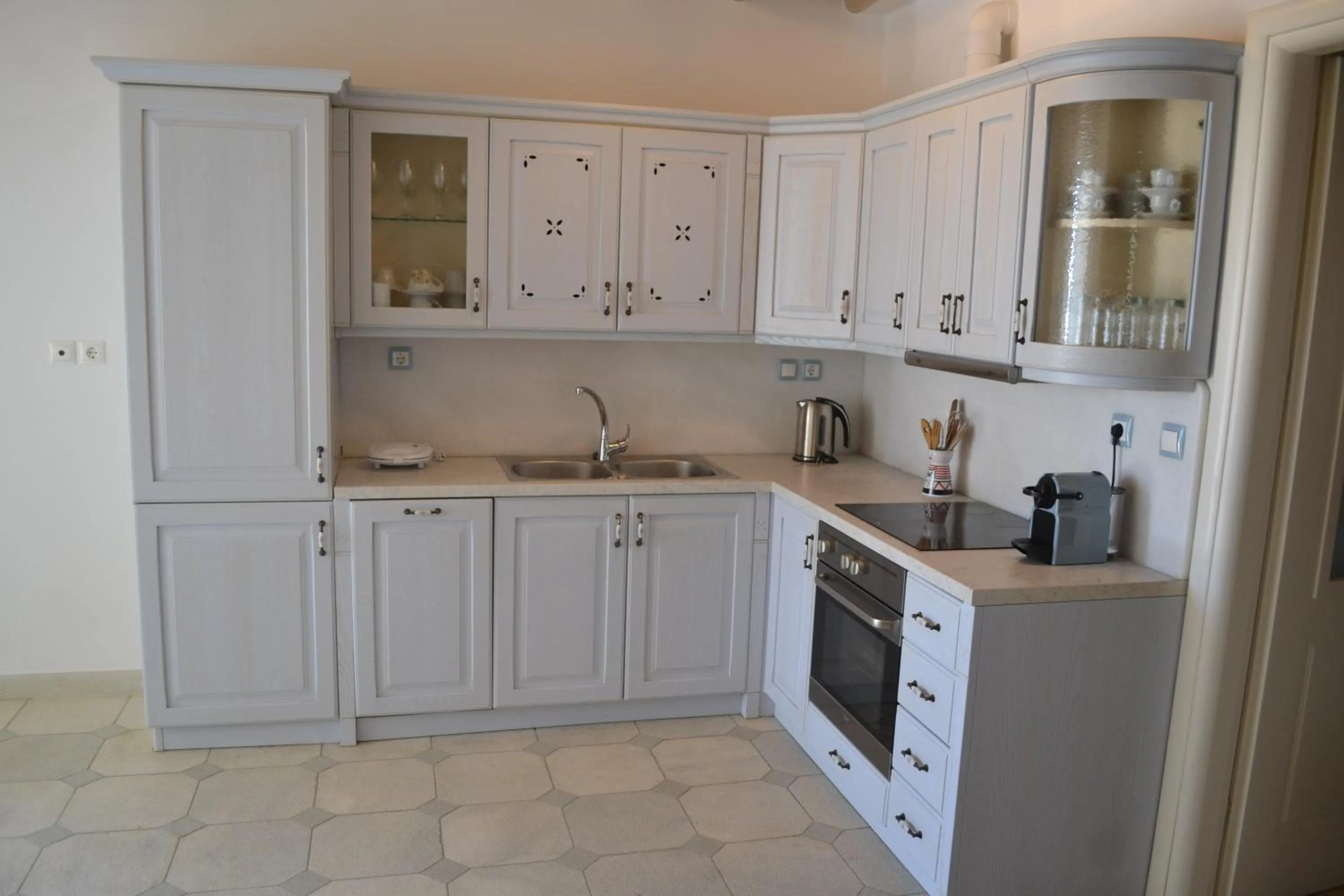 Kitchen or kitchenette in Mykonos Divino