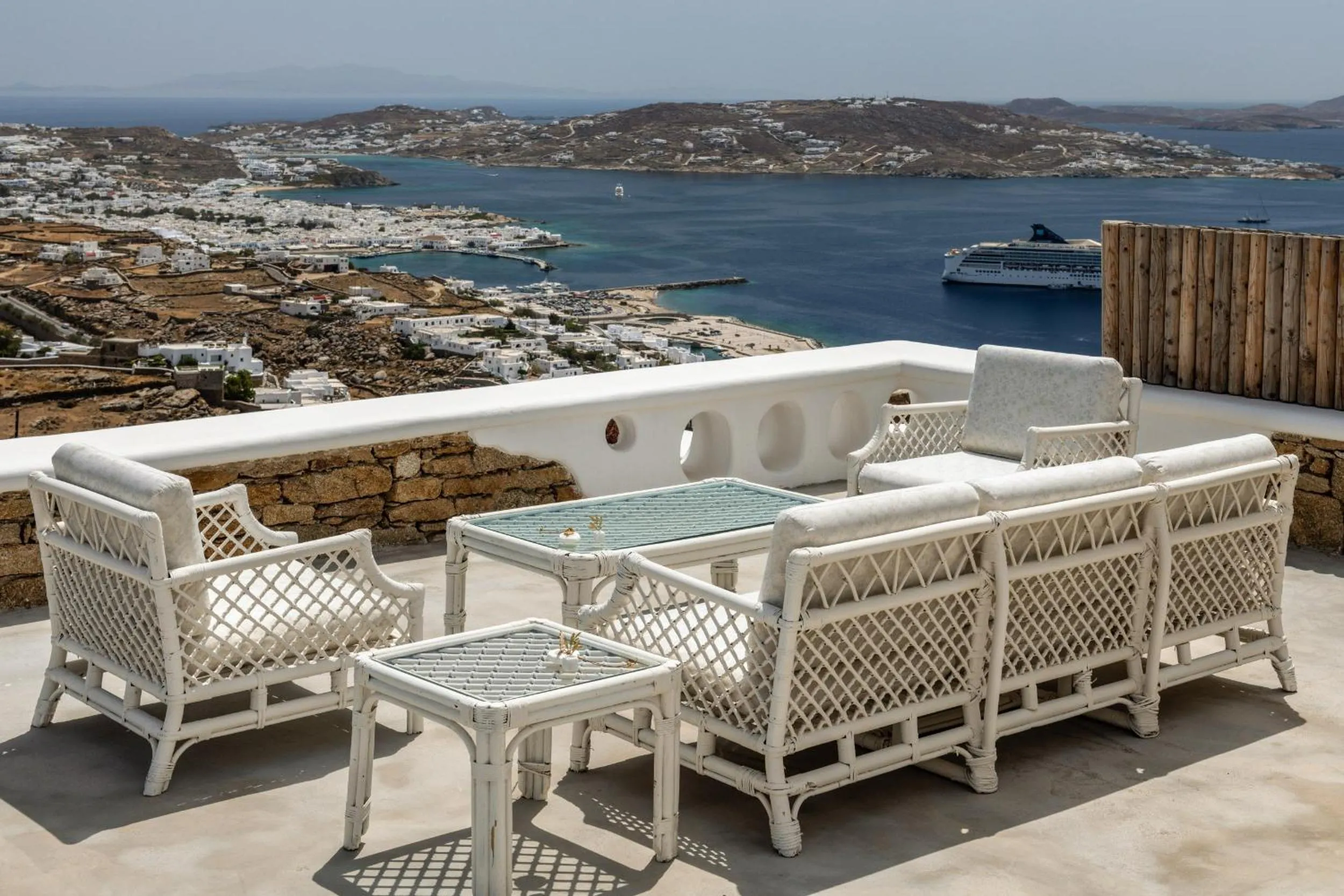 Mykonos Divino